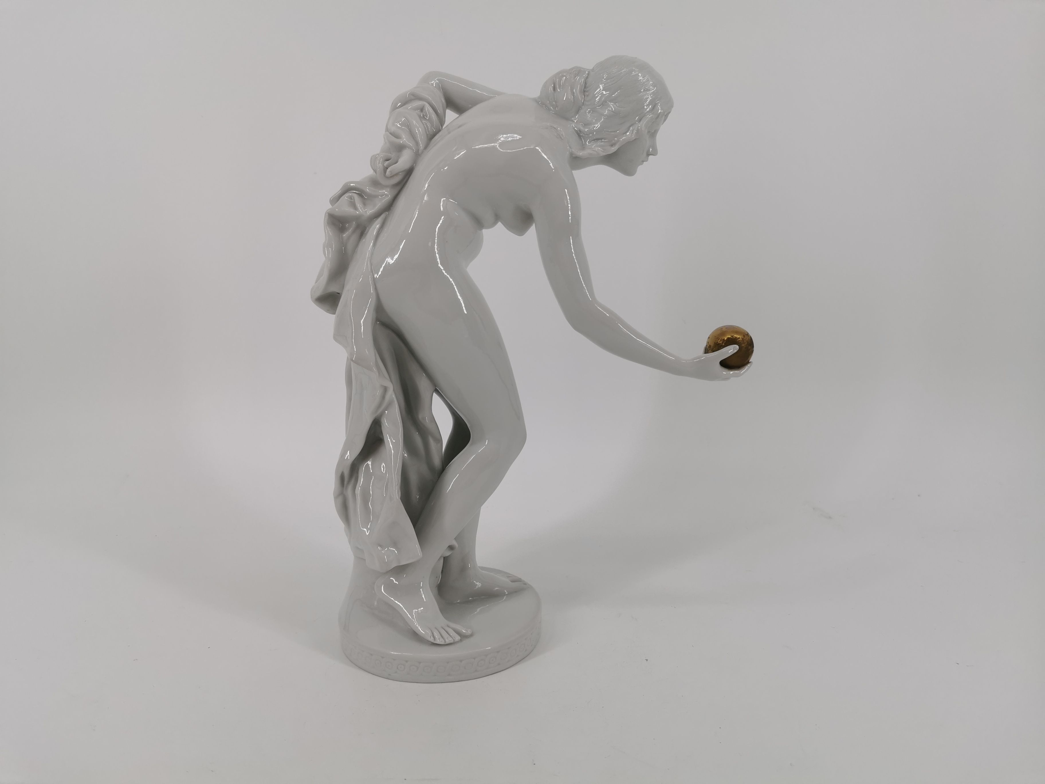 FIGURE - BALL PLAYER - Image 3 of 5