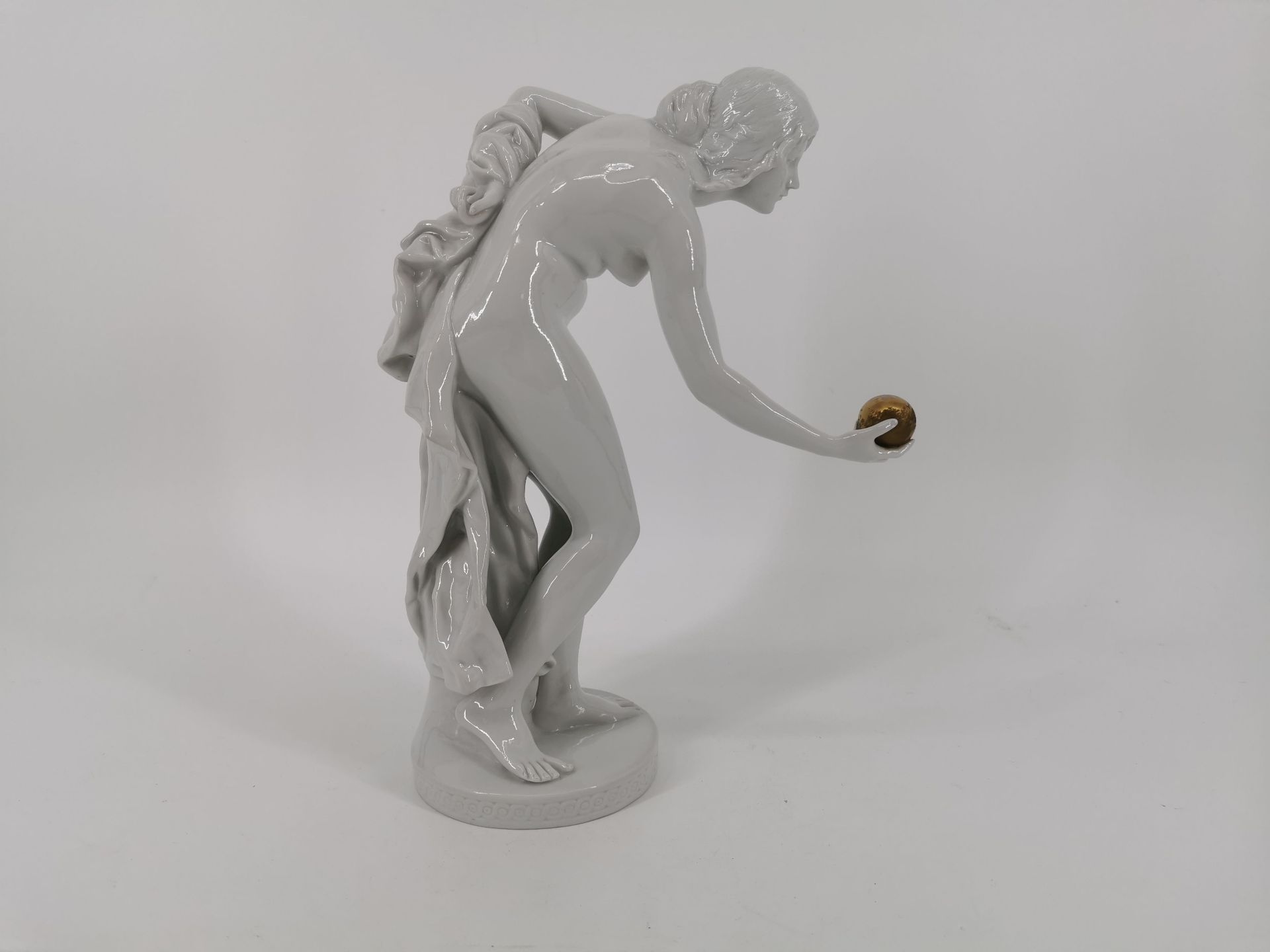 FIGUR - KUGELSPIELERIN - Bild 3 aus 5