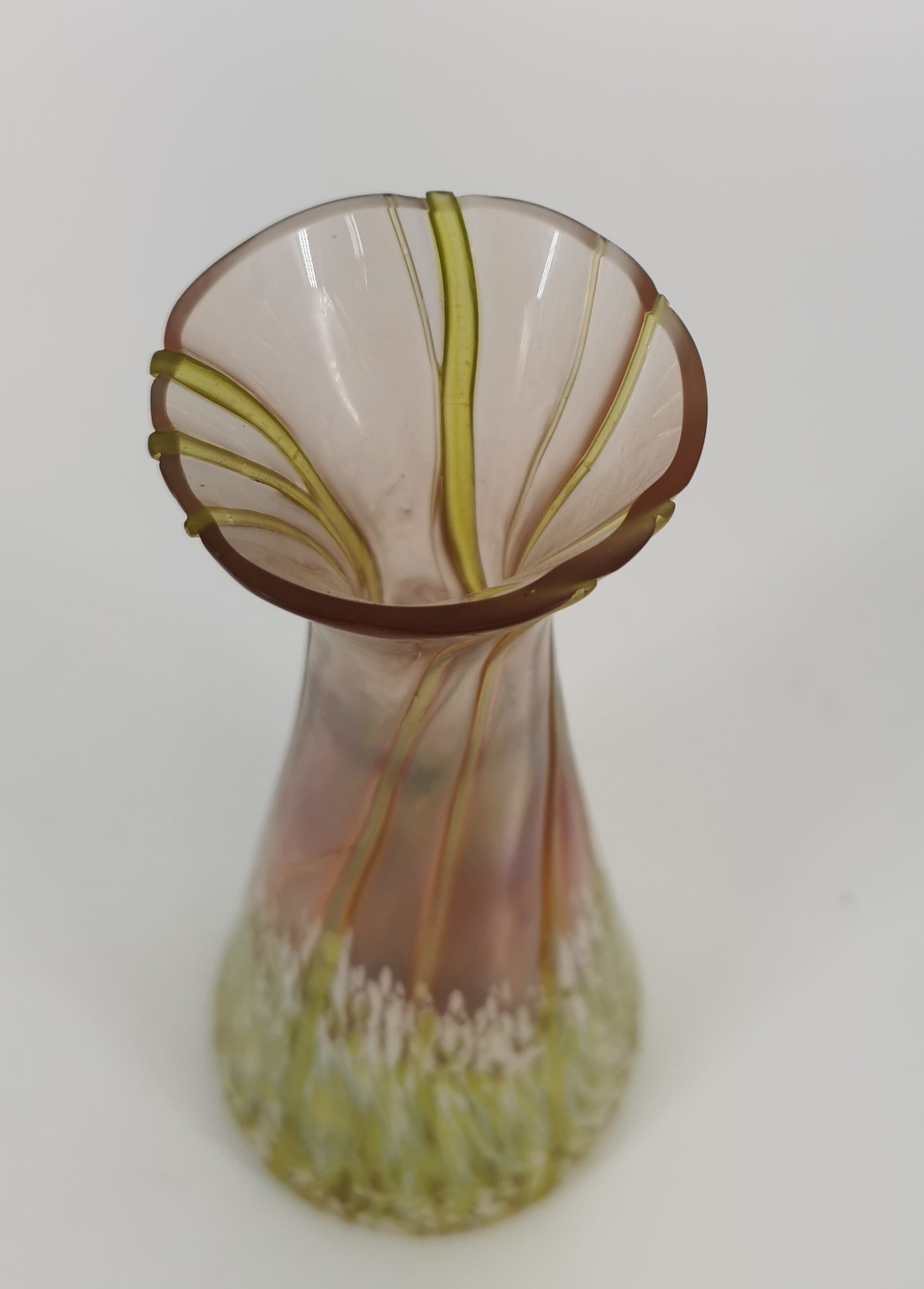 ART NOUVEAU VASE - Image 3 of 4