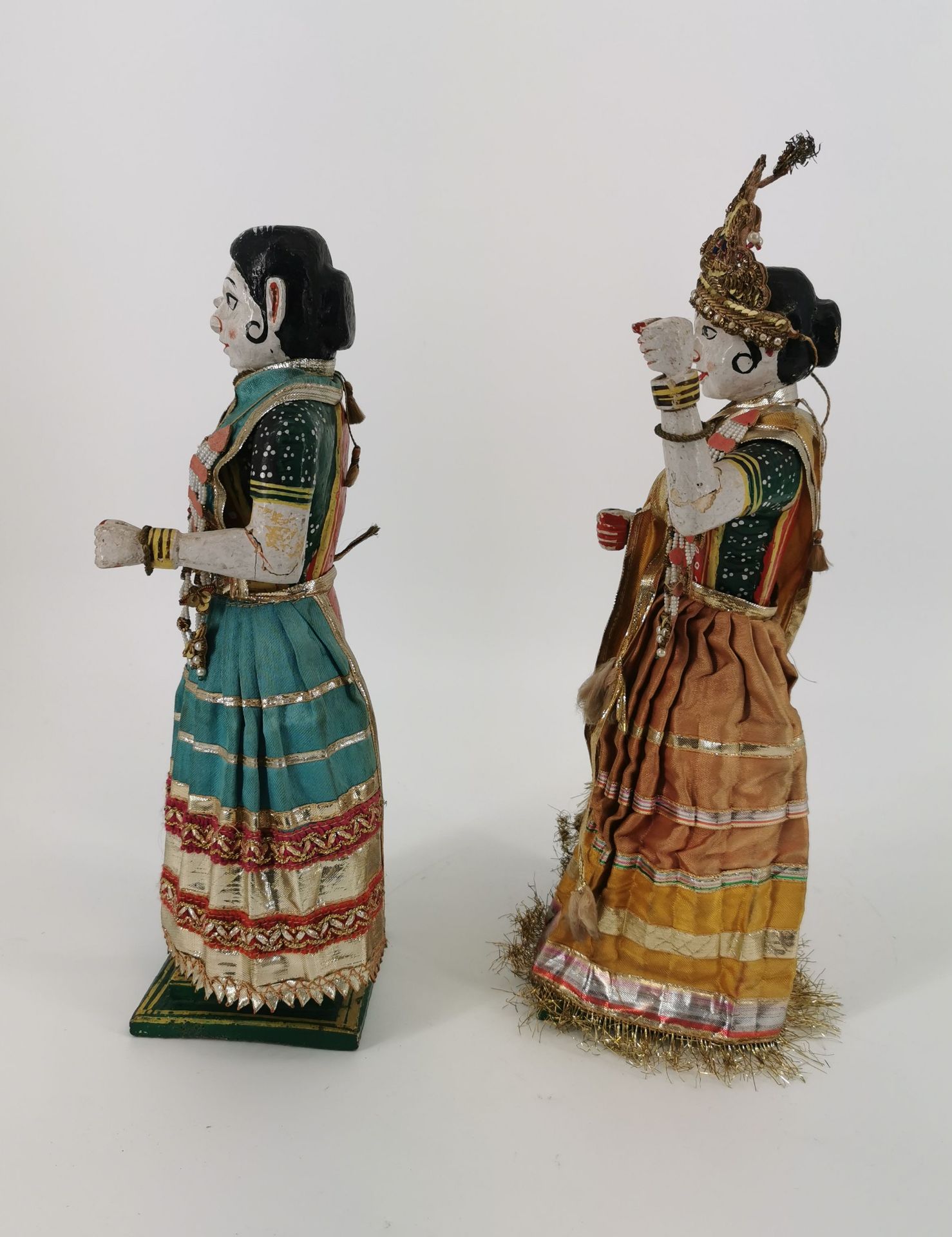 2 INDIAN WOODEN FIGURES - Image 4 of 6