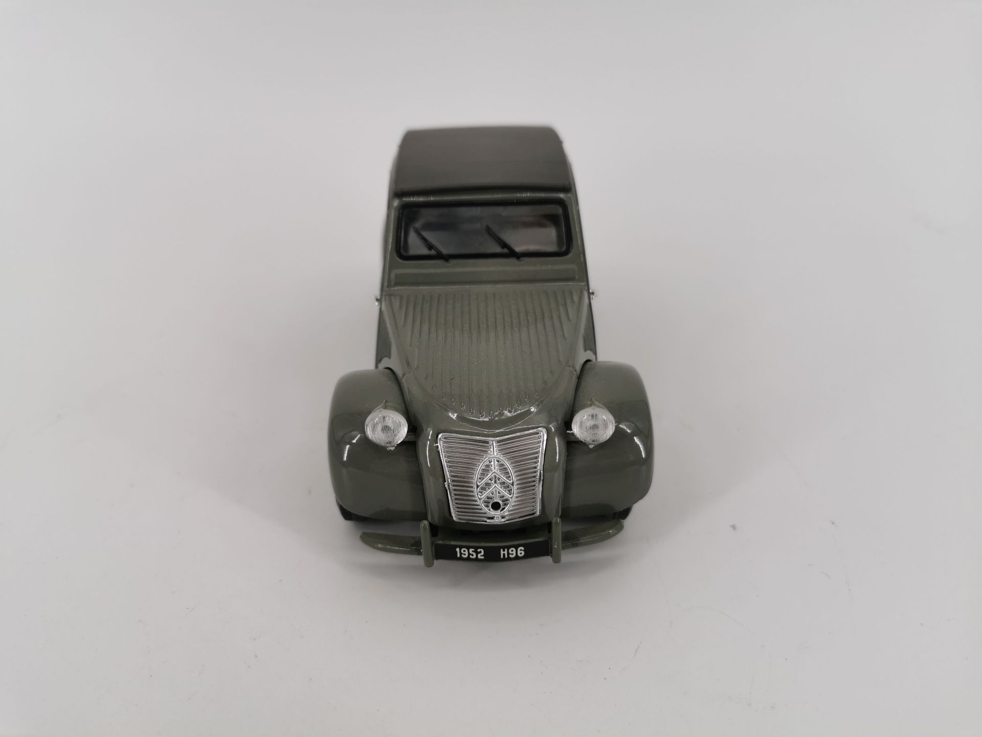 MODEL CAR - Image 2 of 4