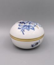 LIDDED BOX