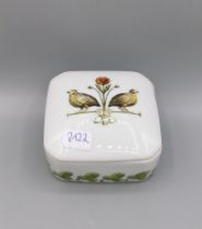 LIDDED BOX