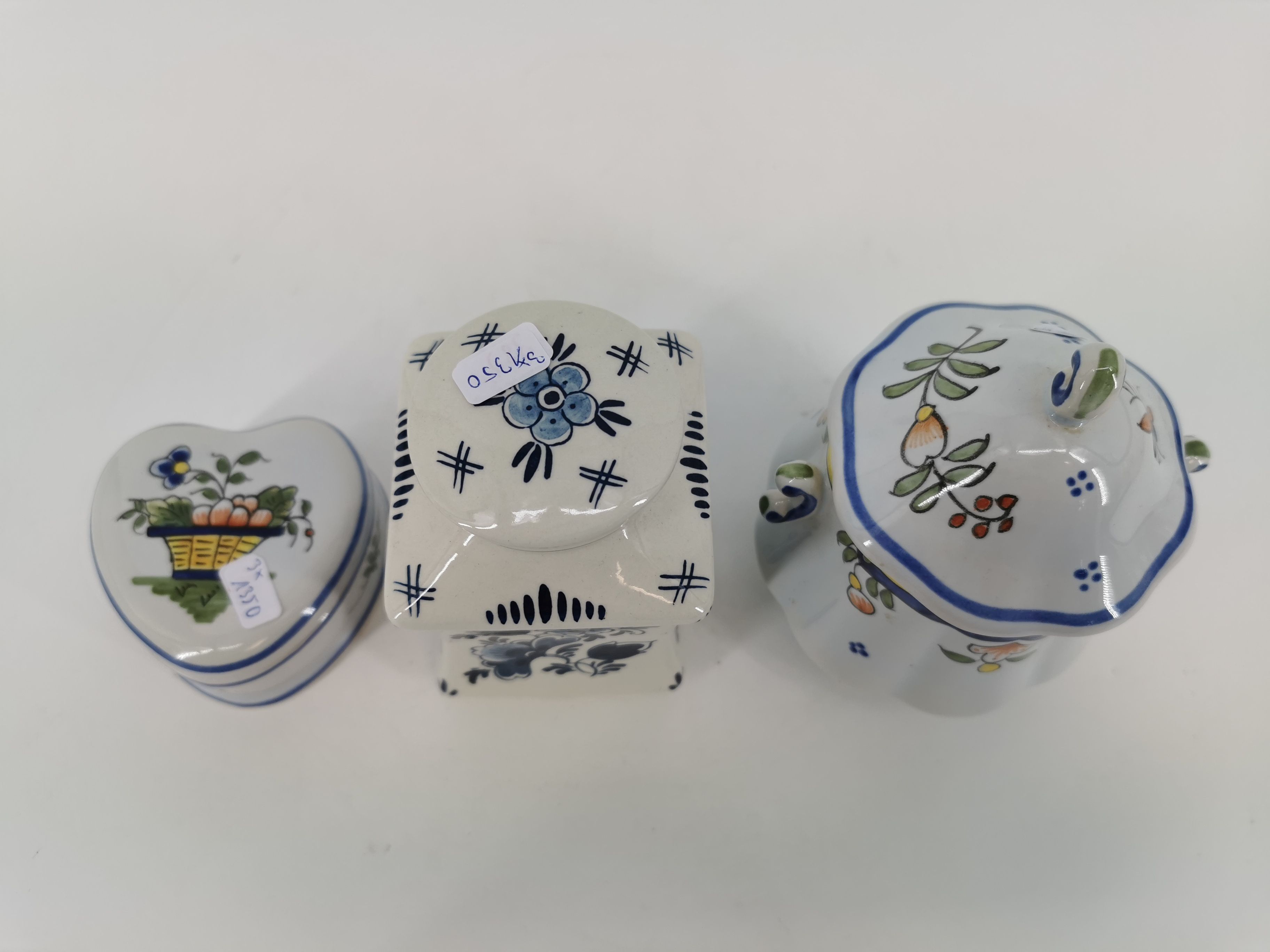 3 LIDDED CANS - Image 2 of 4