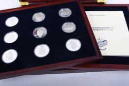 17 Silber Medaillen, die Bundespräsidenten und Bundeskanzler seit 1949