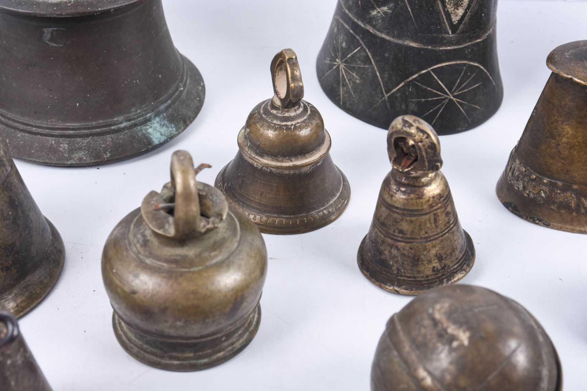 Konvolut Messing- und Bronze-Glocken - Bild 5 aus 13