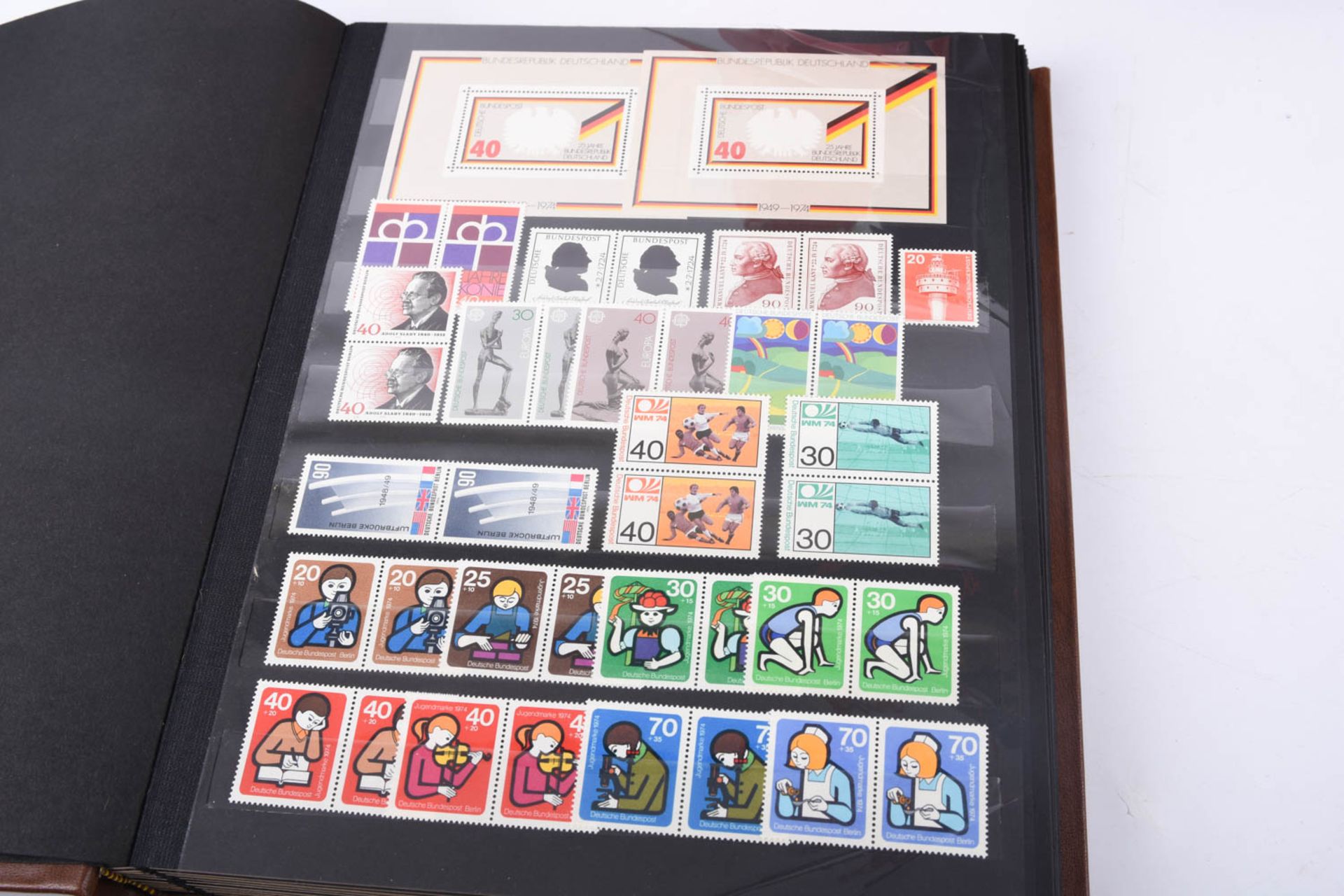 Briefmarken Nachlass in 23 Alben, darunter viel Deutschland - Bild 66 aus 211