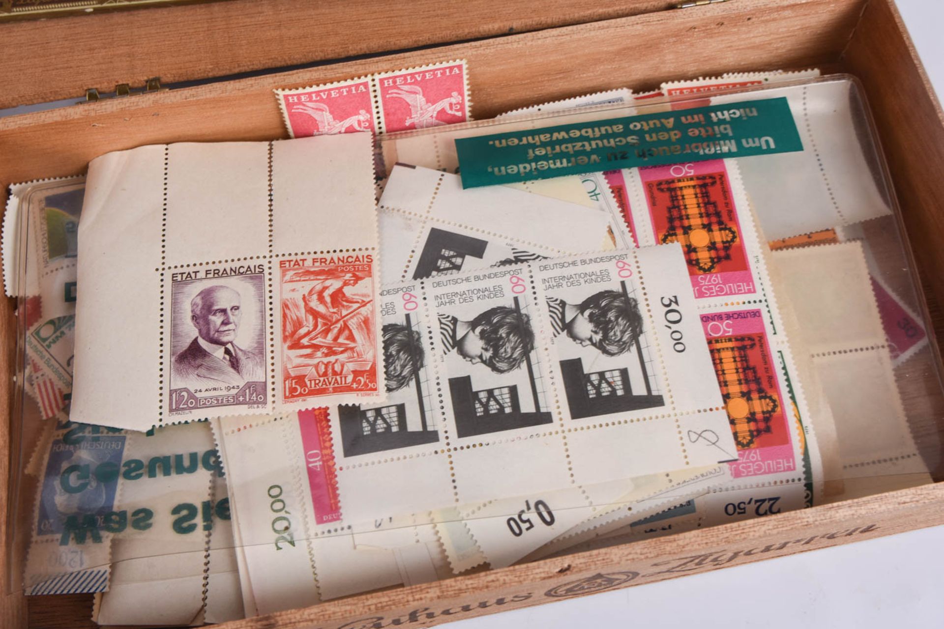 Briefmarken Nachlass in 13 Alben u. Schatullen - Bild 2 aus 51