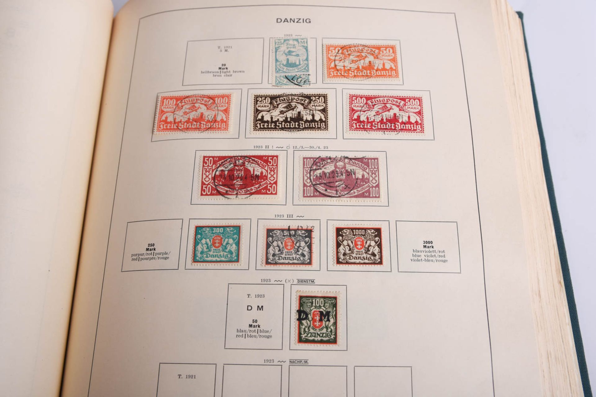 Briefmarken Europa in zwei alten Schaubek Vordruckalben,  von A bis Z, 1938 - Bild 9 aus 55