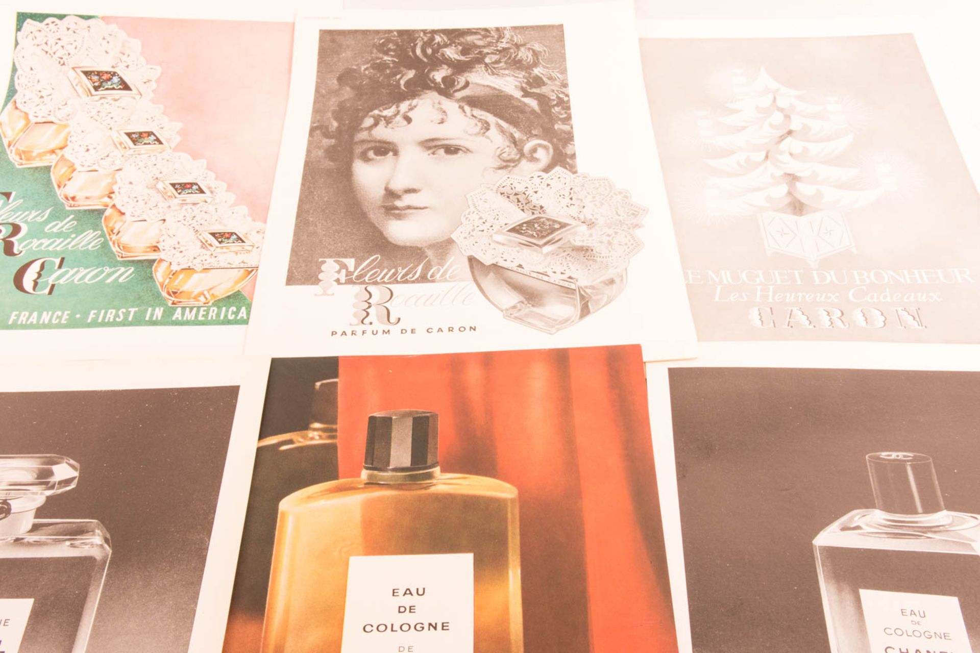 15 Werbeplakate Parfums - Image 11 of 15