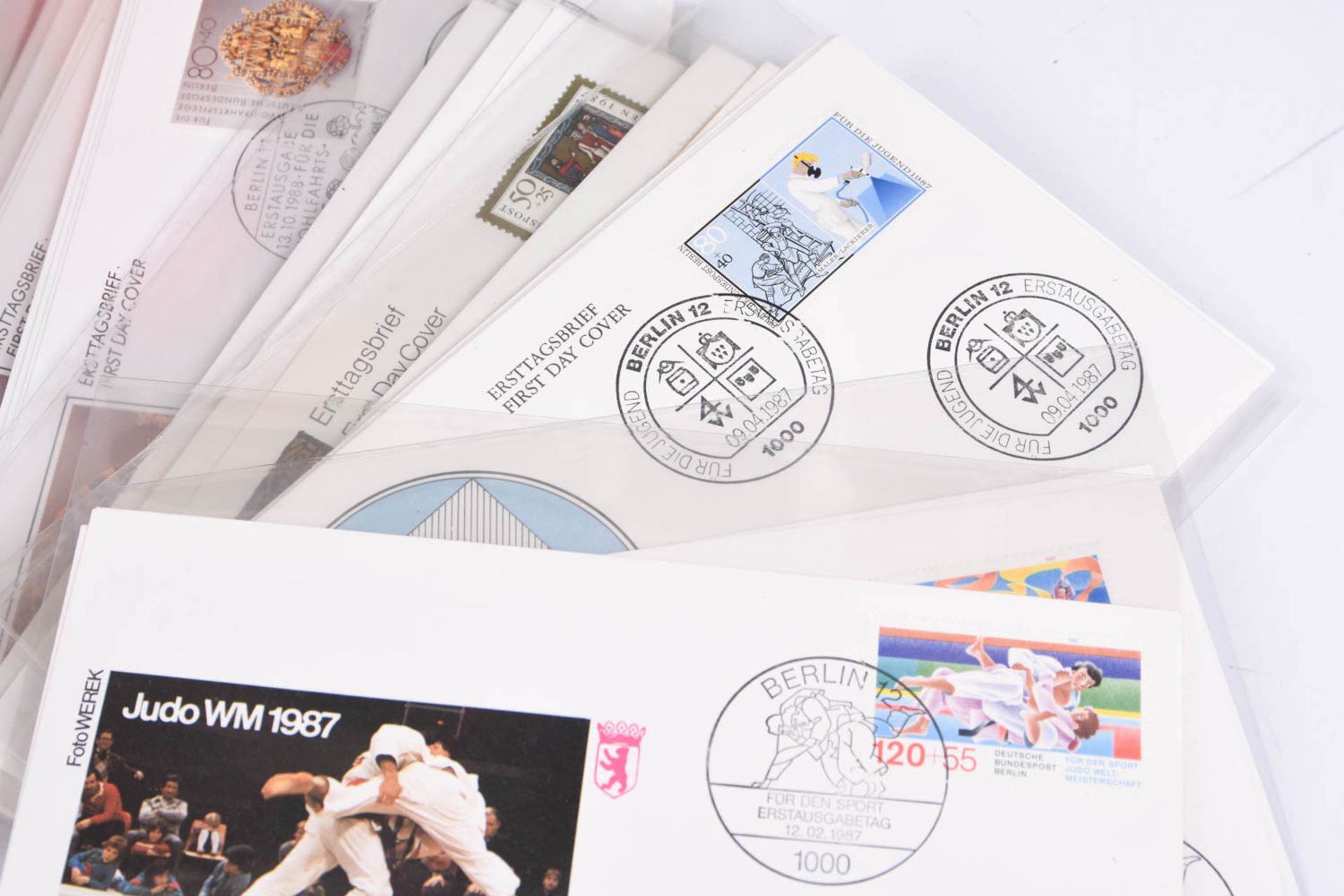 Briefmarken Nachlass in 23 Alben, darunter viel Deutschland - Bild 29 aus 211