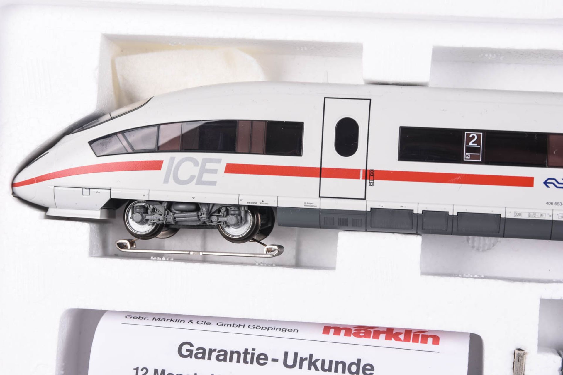 Märklin 37789 Digital Triebwagenzug ICE III transparent MHI Spur H0 - OVP mit Märklin H0 37781 ICE B - Bild 11 aus 12