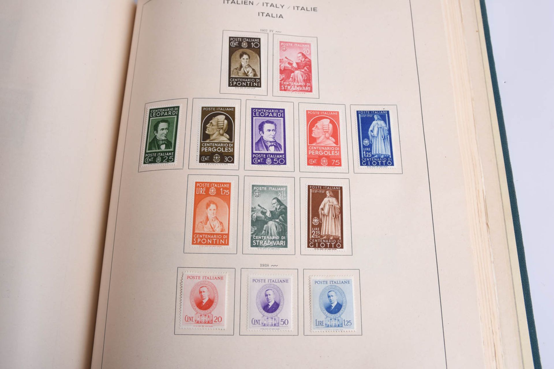 Briefmarken Europa in zwei alten Schaubek Vordruckalben,  von A bis Z, 1938 - Bild 24 aus 55