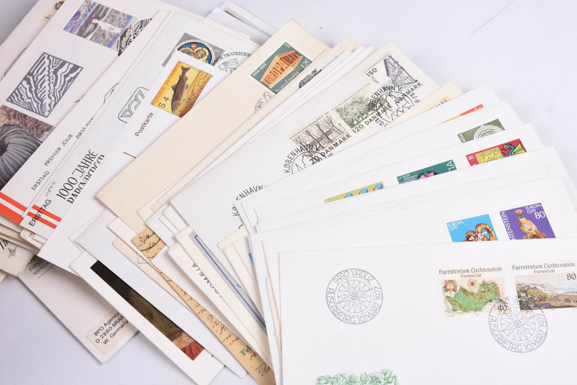Briefmarken Nachlass in 23 Alben, darunter viel Deutschland - Bild 9 aus 211
