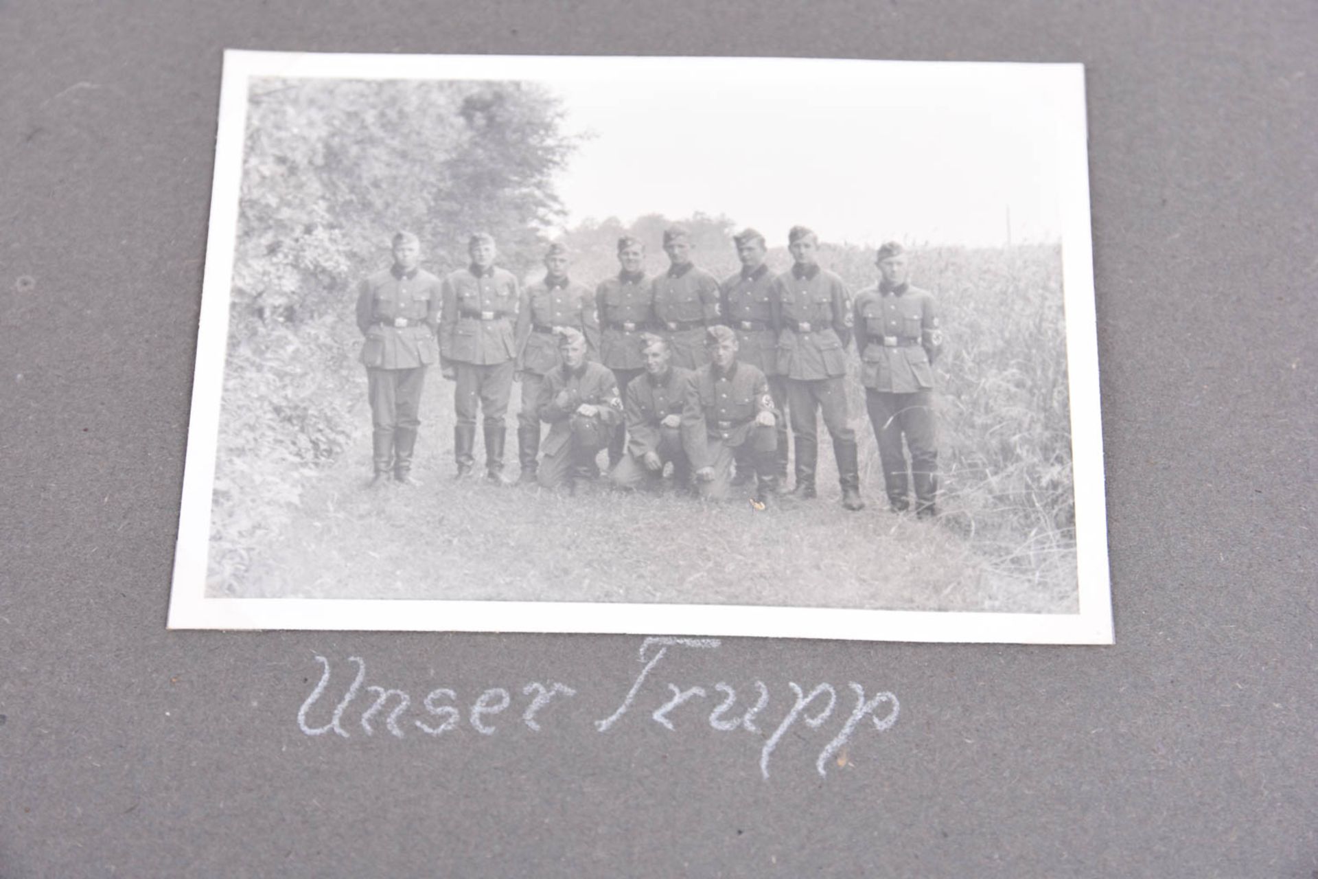 Konvolut Orden, Abzeichen, Plaketten, Soldaten-Fotoalbum u.a. aus dem 2.WK - Bild 23 aus 30