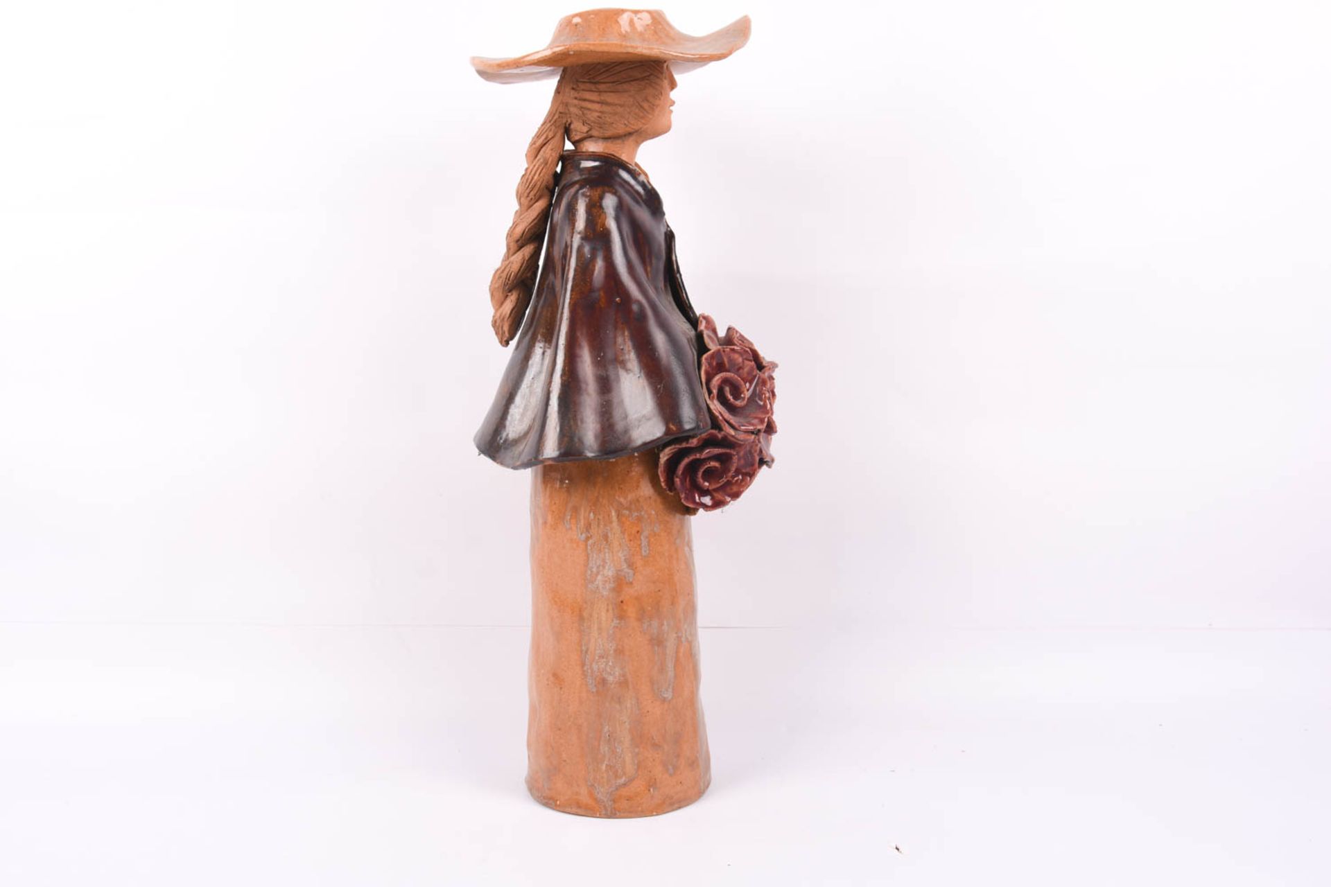 Keramikfigur, Frau mit Blumenstrauß - Bild 4 aus 10