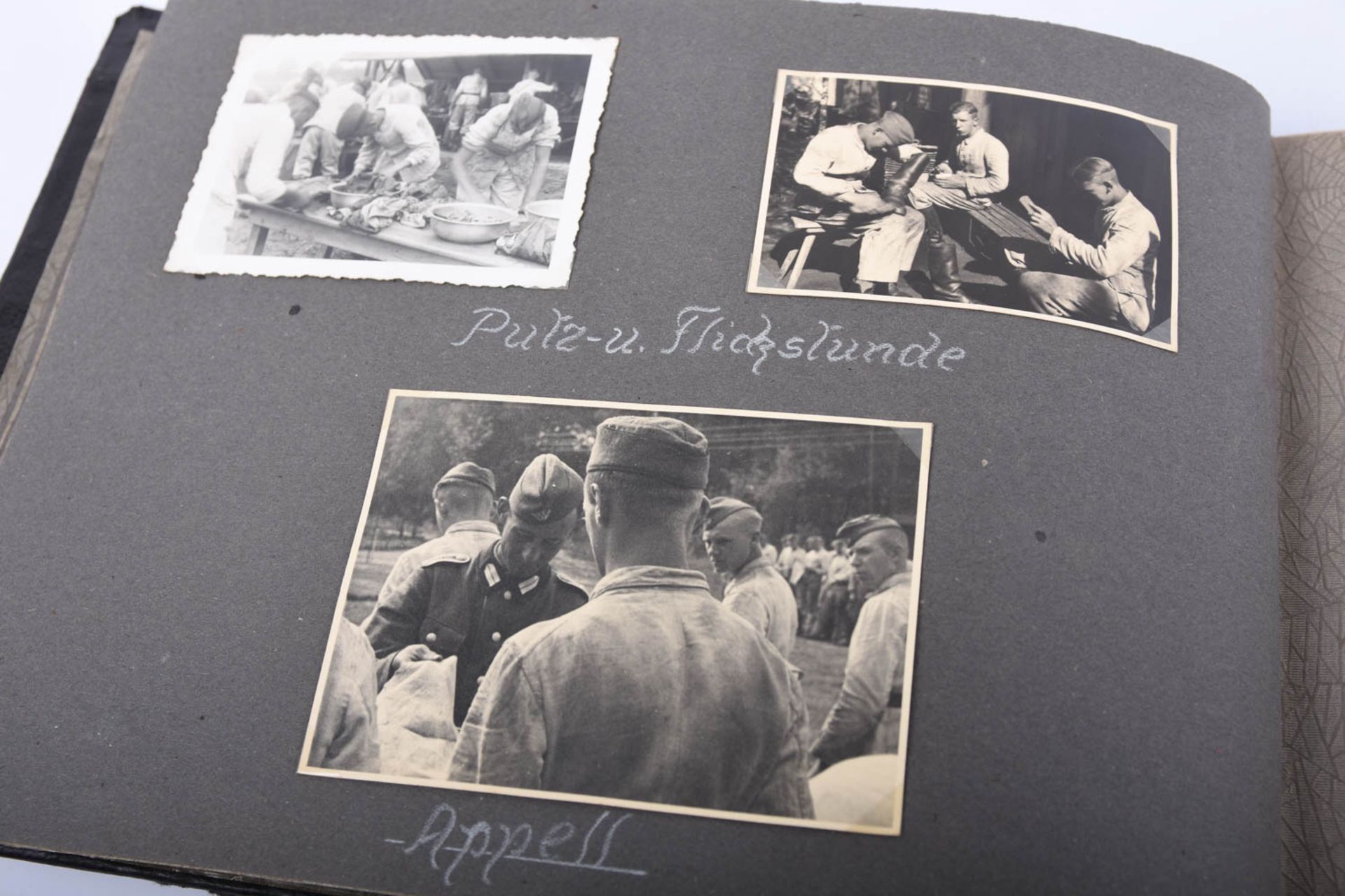 Konvolut Orden, Abzeichen, Plaketten, Soldaten-Fotoalbum u.a. aus dem 2.WK - Bild 20 aus 30