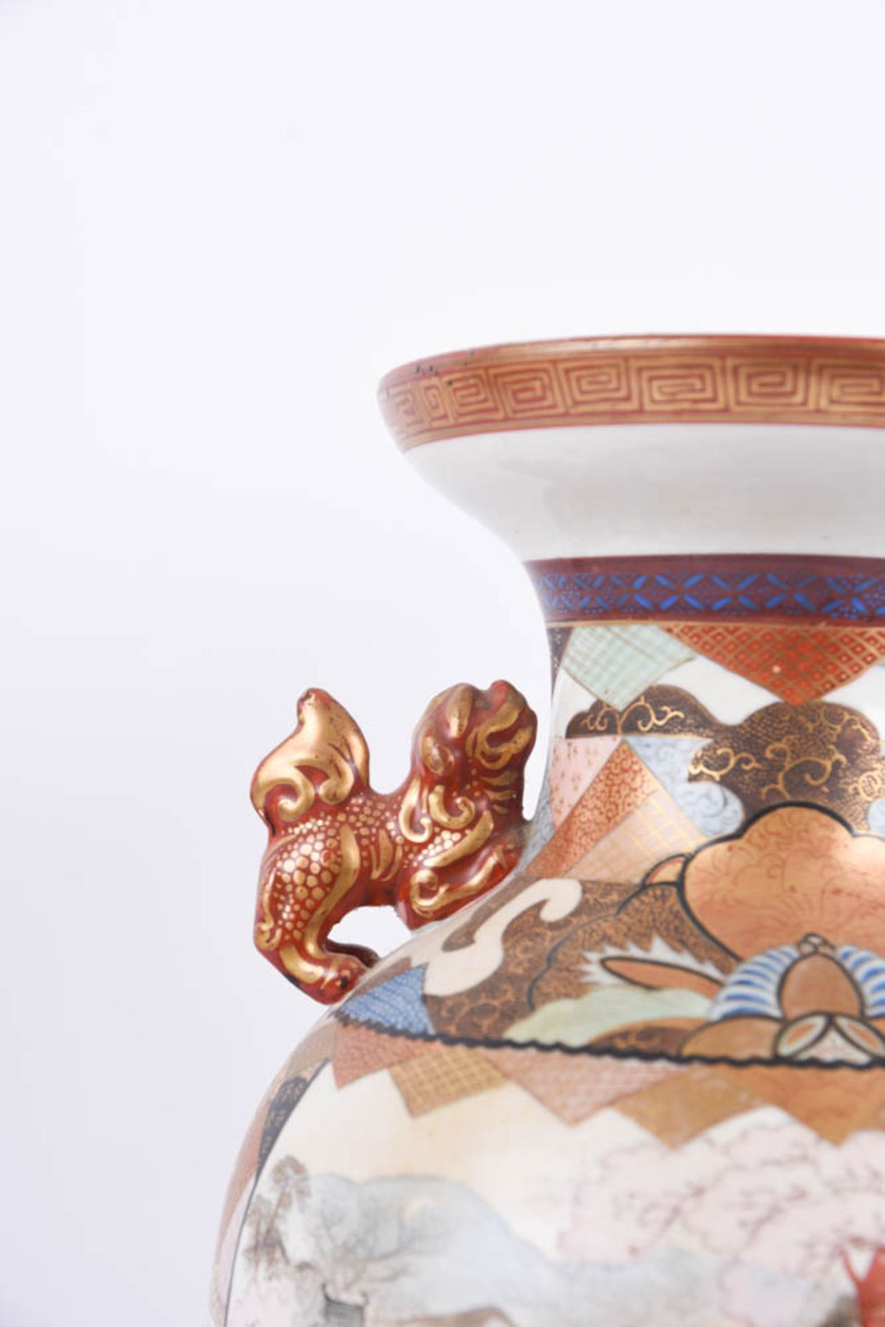 Japanischer Wandteller und chinesische Vase - Bild 6 aus 19