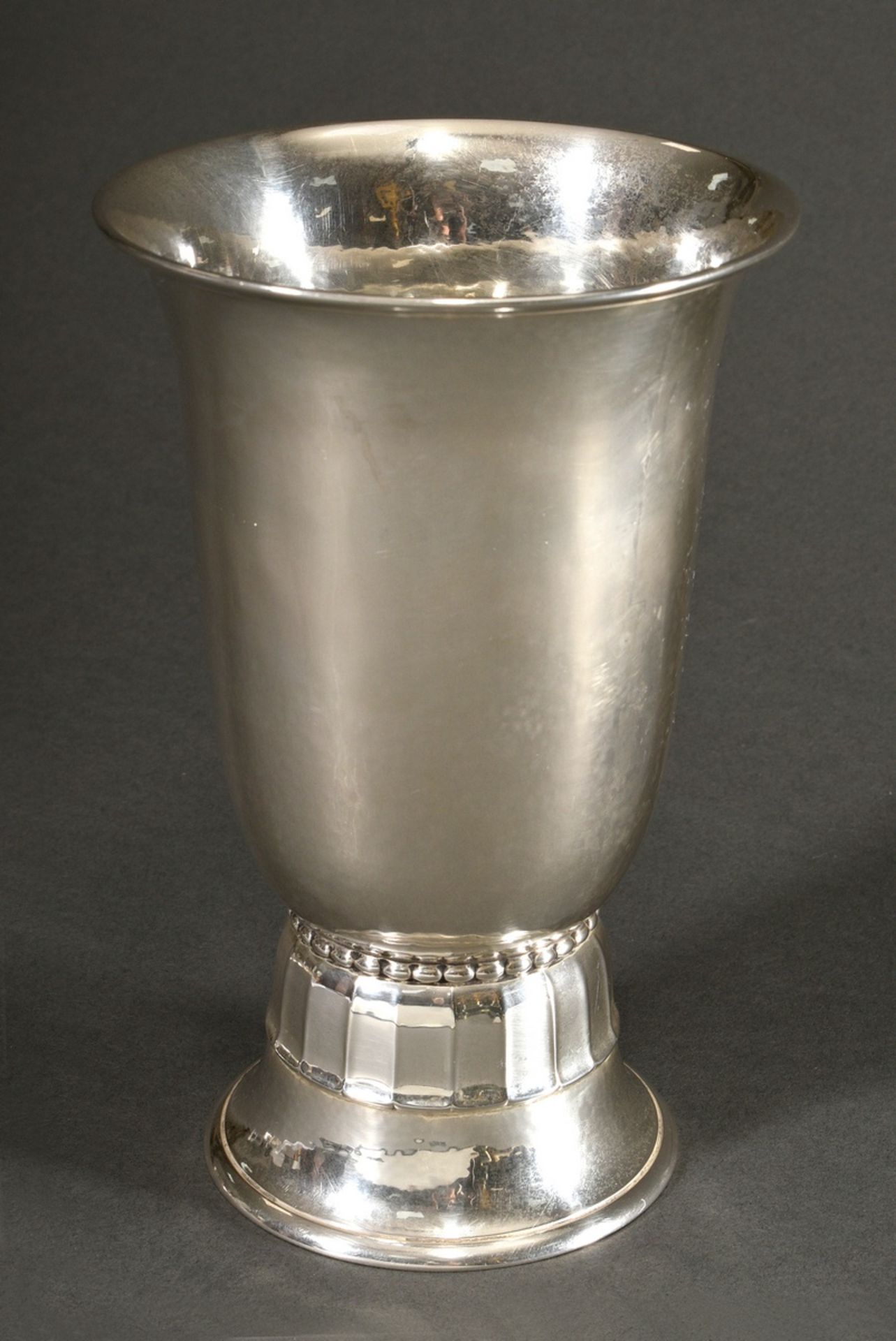 Danish Art Deco footed cup with martelised wall and abstract leaf and pearl border, silver, 239g, h