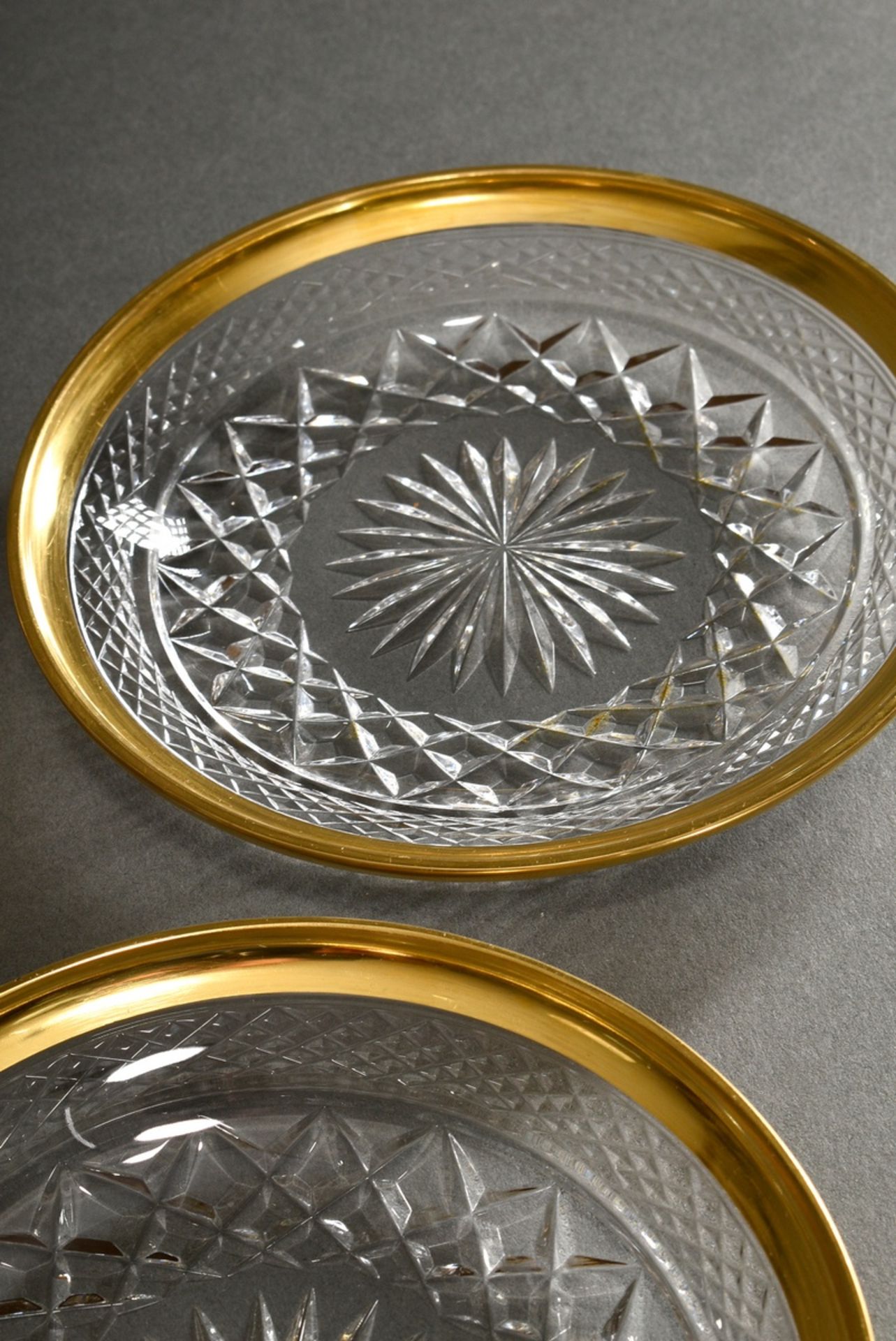 12 crystal dessert plates with gilded rim and decorative cut, Ø 15.5cm, minimally rubbed - Image 3 of 4