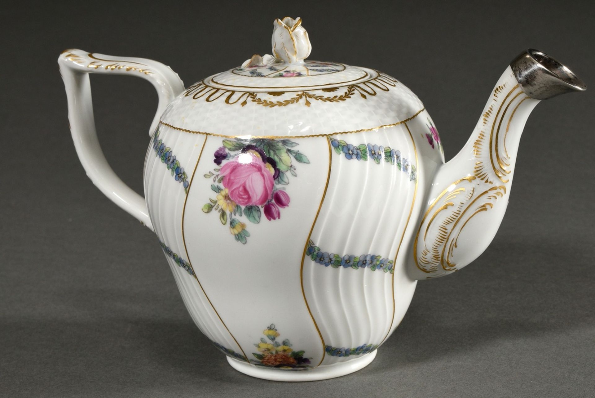 Royal Copenhagen teapot in new ozier relief with polychrome floral festoons and bouquets, gold deco - Image 2 of 7