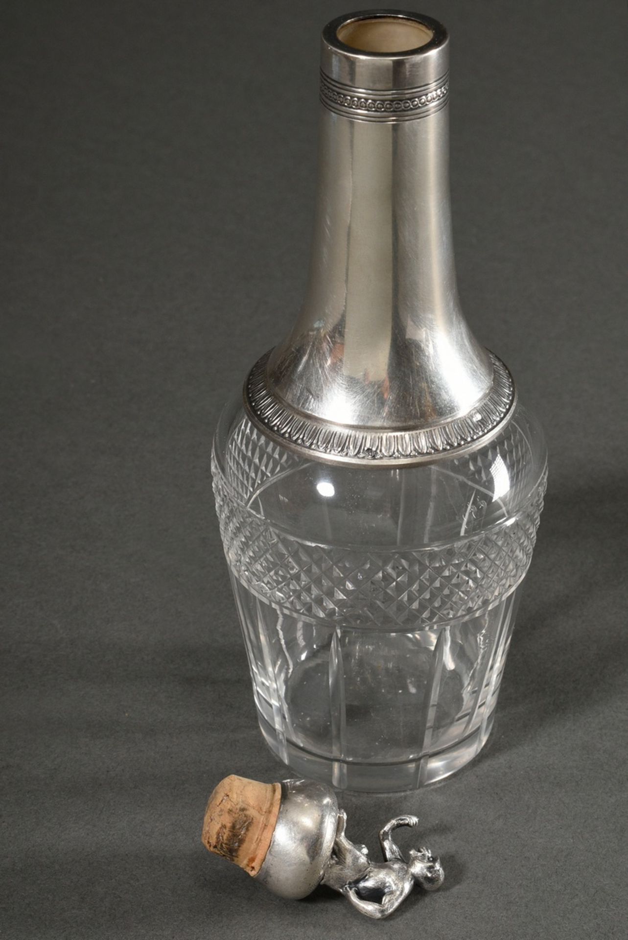 2 Various crystal carafes with rich cuts and silver-plated mountings and corks, 1x with a sculpted  - Image 4 of 10