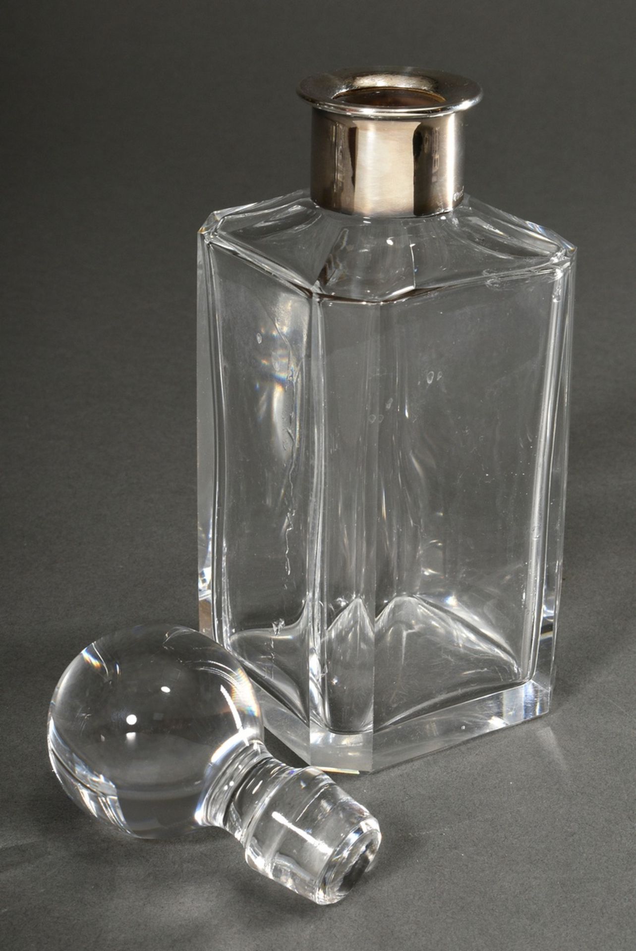 Eckige Karaffe mit passendem Glas Stöpsel und Silber 835 Hals, H. 24,5cm - Bild 2 aus 3