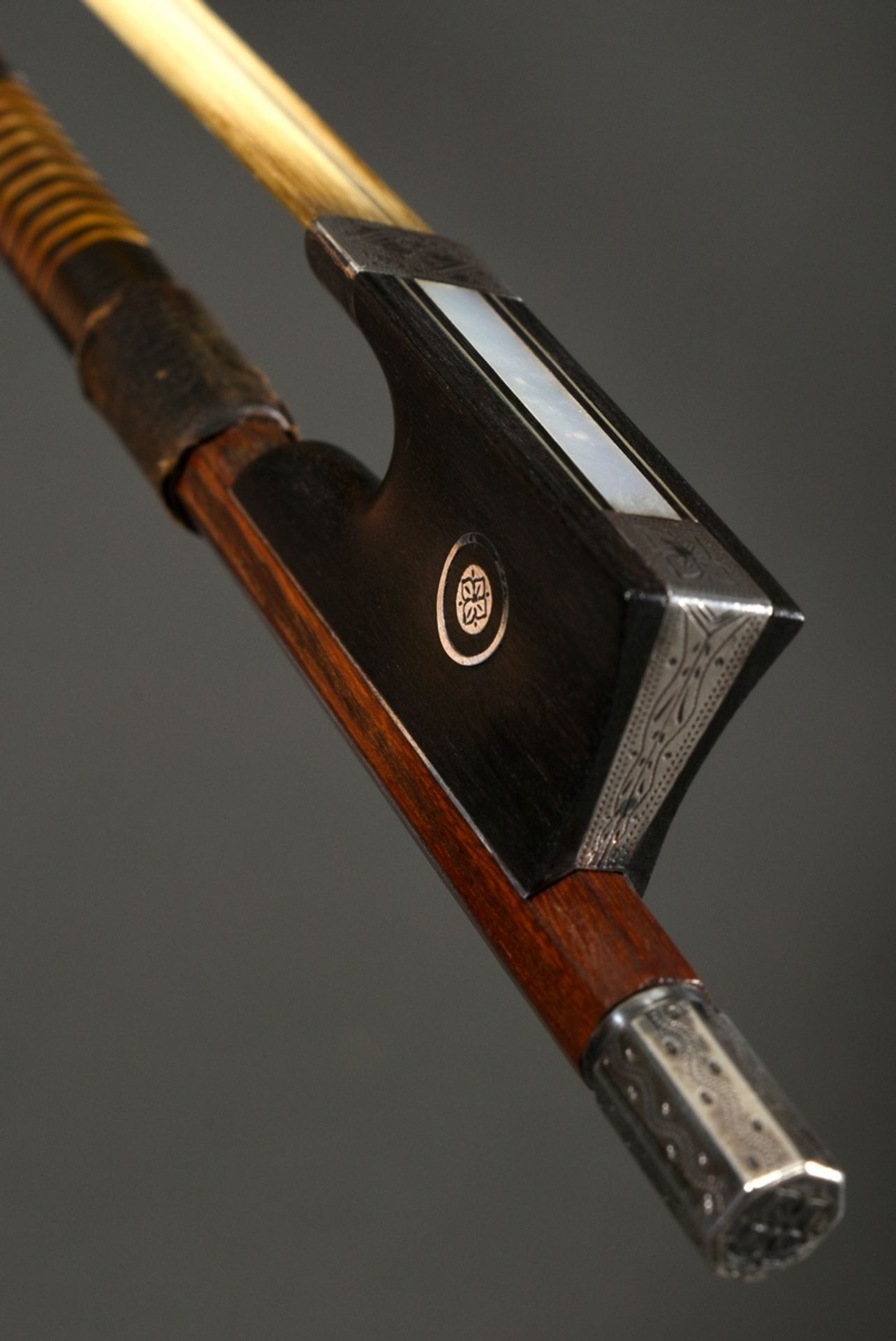 Masterly violin bow, stamped "Max Wunderlich", Germany 1st half 20th c., finely chased silver fitti - Image 9 of 14