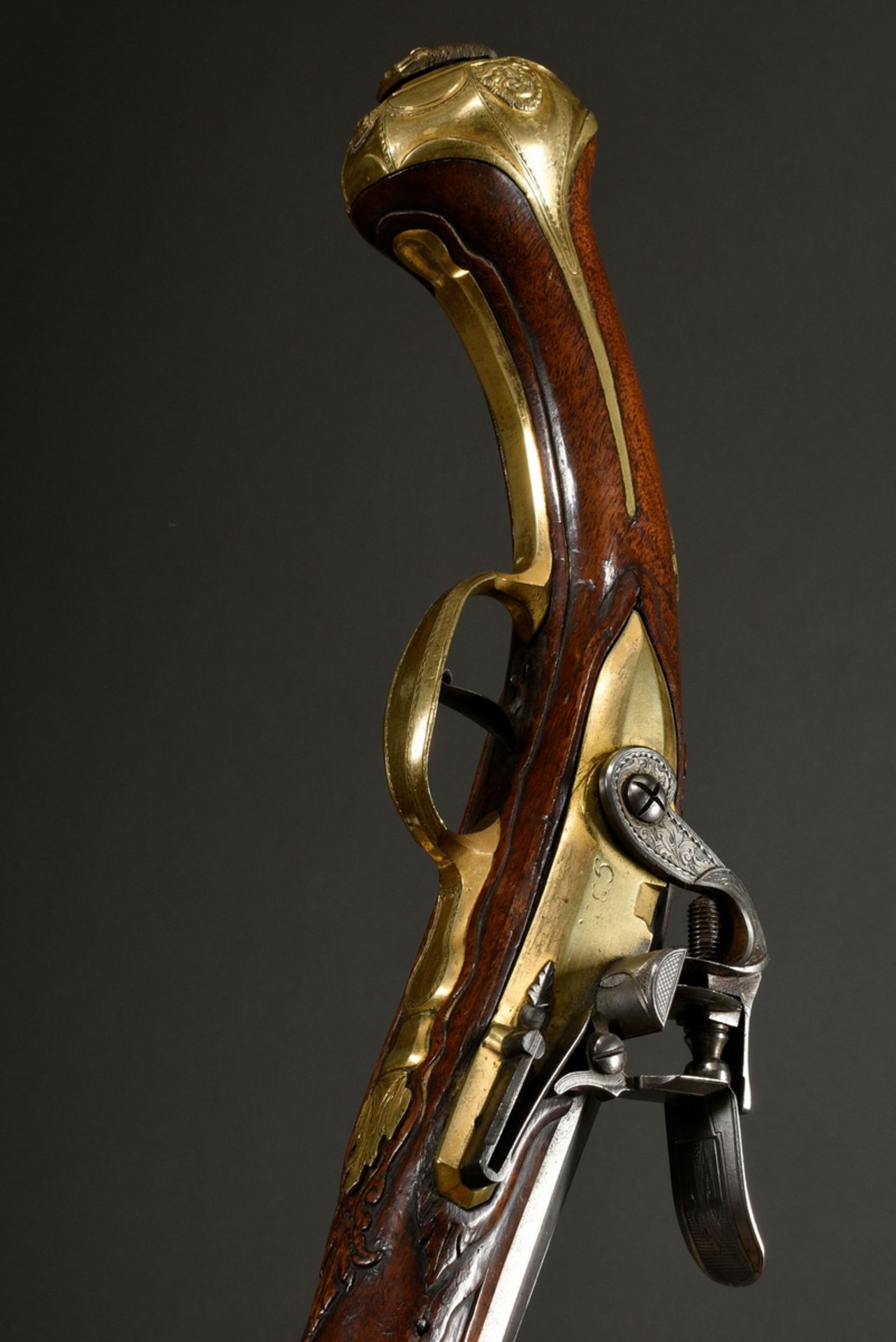 Muzzle loading flintlock cavalry pistol with iron barrel and brass gilt, finely engraved fittings " - Image 15 of 21