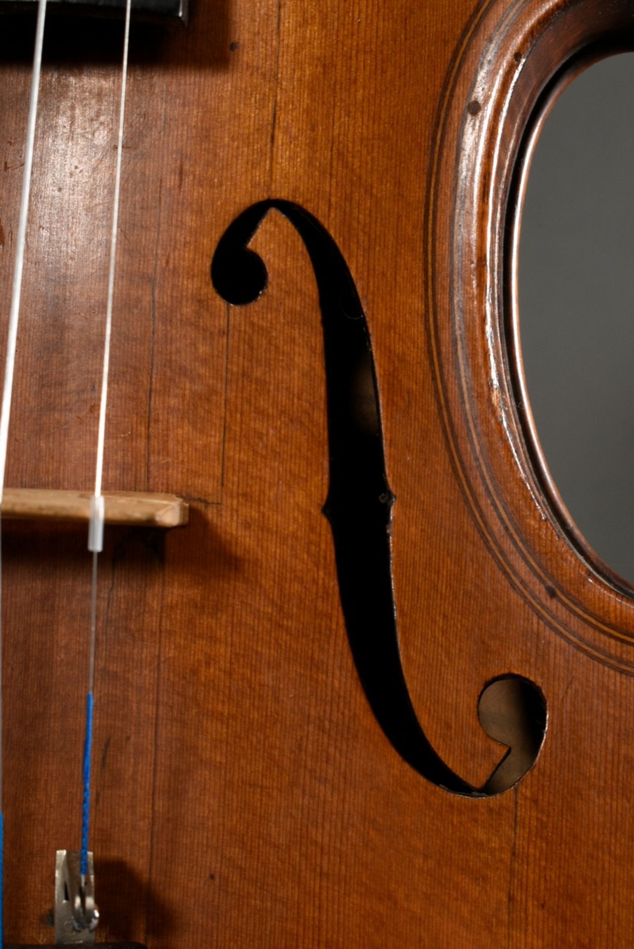 Elegante Geige nach Maggini, deutsch 19.Jh., feinjährige Fichtendecke, zweiteiliger schön geriegelt - Bild 10 aus 16
