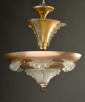 Französische Art-Deco Deckenlampe mit eloxiertem Metall Korpus und amorphen Pressglas Elementen, um