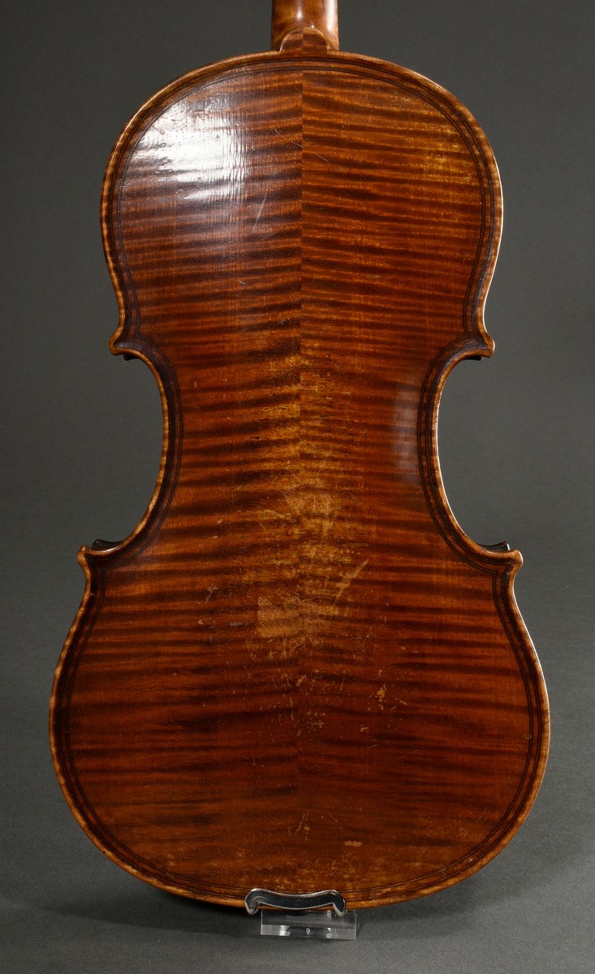 Elegant violin after Maggini, German 19th c., fine-grained spruce top, two-piece beautifully flamed - Image 4 of 16