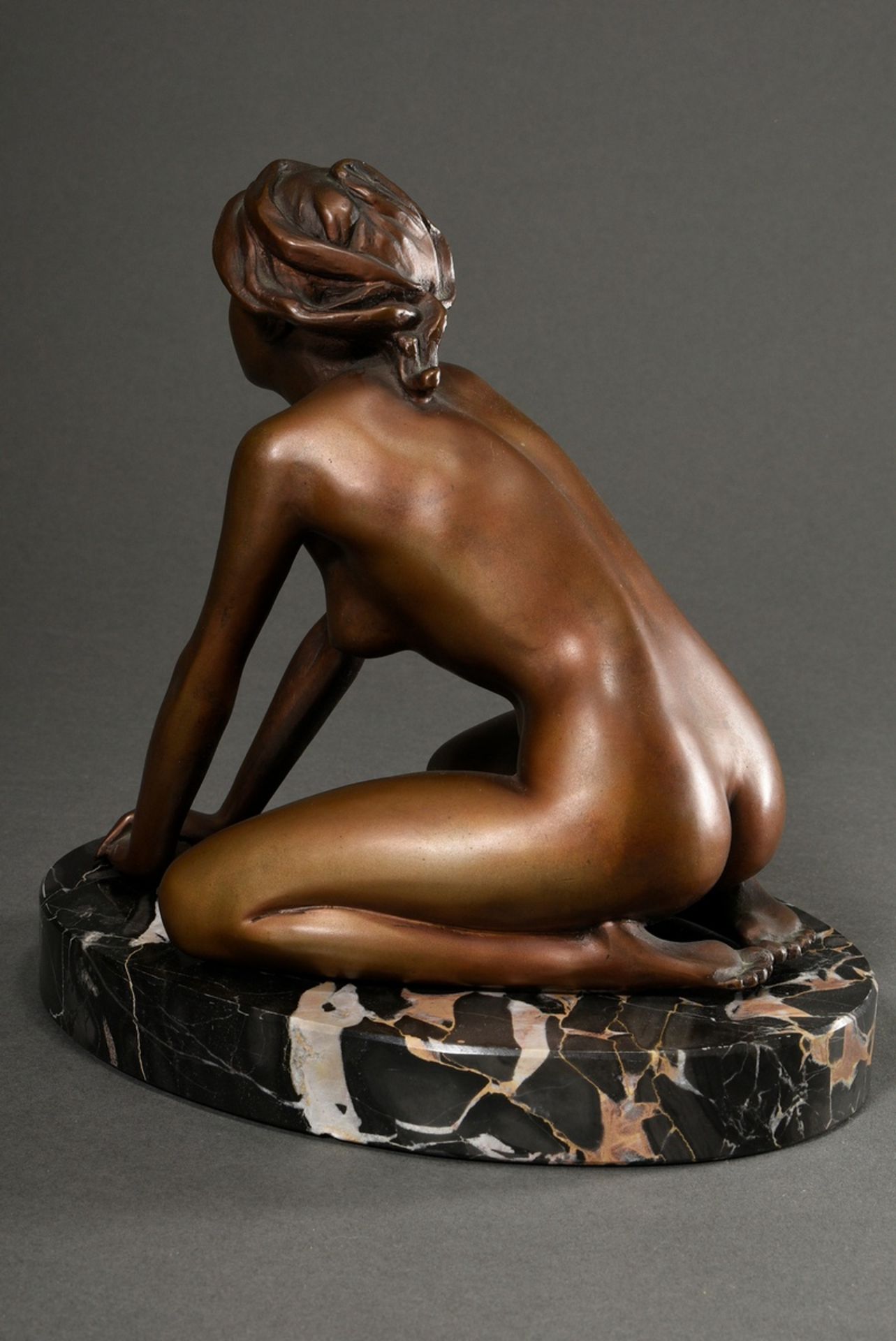 Breker, Arno (1900-1991) "Kneeling Girl", 285/499, signed/numbered, brown patinated bronze, cast "V - Image 4 of 7