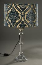 Glas Tischlampe "Tiffany" mit 3 Nodi im Schaft, Entw.: Ingo Maurer, 1969, blau-grauer Velourschirm,