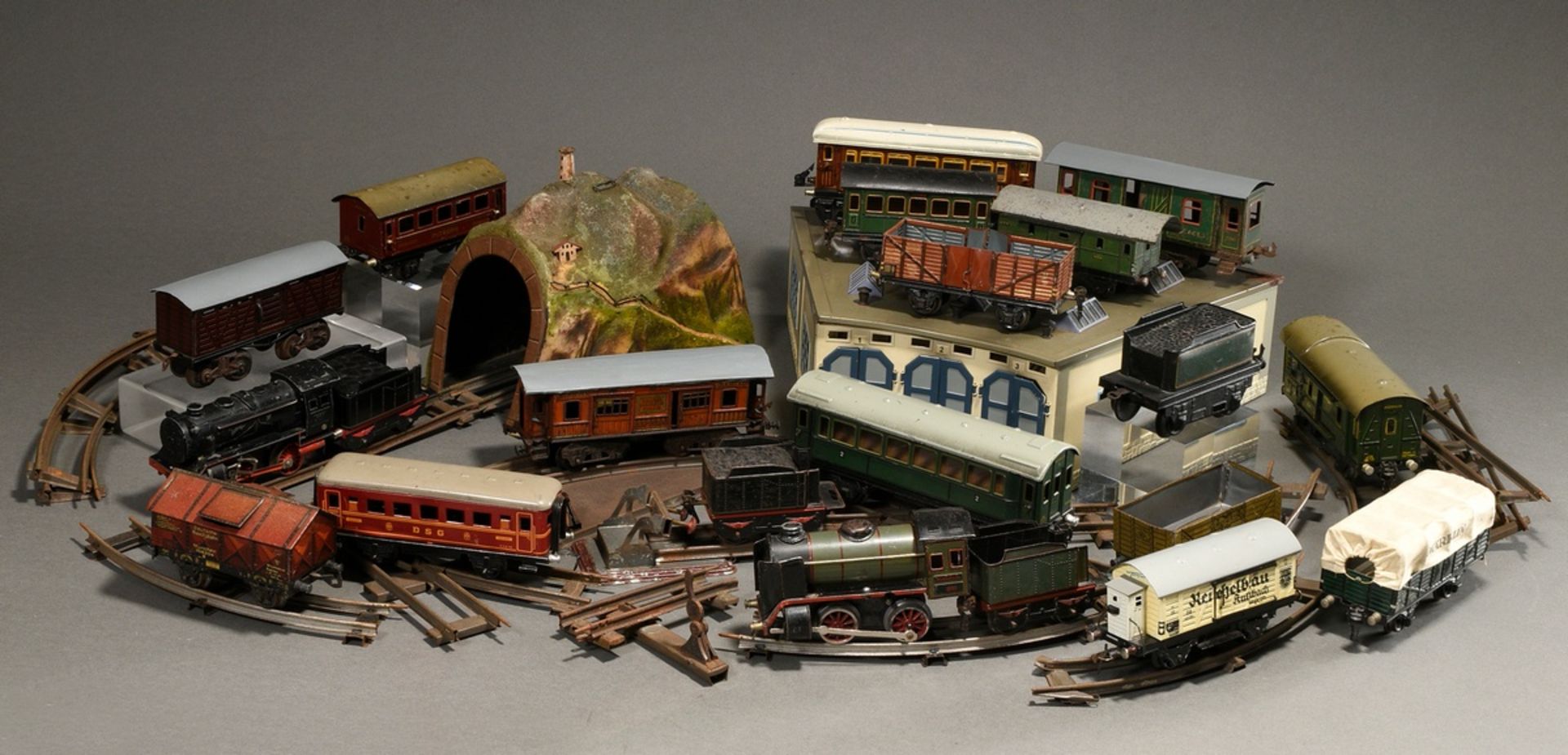 39 Teile Modelleisenbahn Märklin, Bavaria und Fleischmann mit Zubehör, Spur 0, Mitte 20. Jh., beste - Bild 2 aus 26