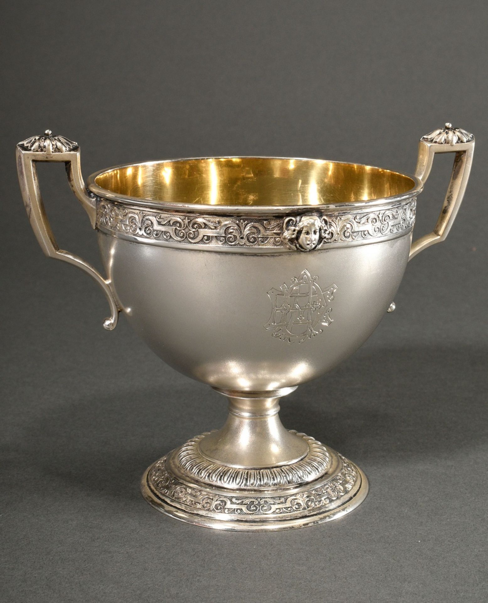 Renaissance-style goblet bowl with raised handles on both sides on a round foot, all-round ornament