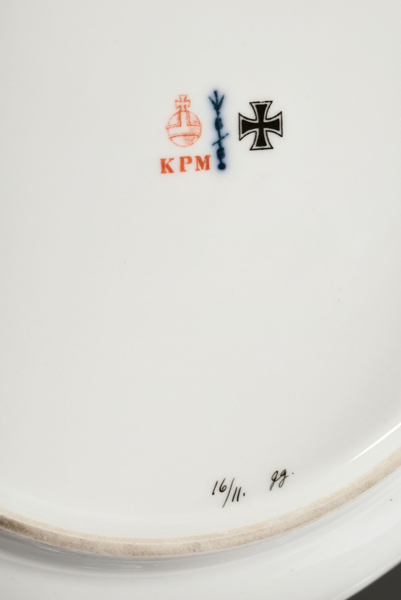 7 Various KPM plates with gilded relief bisque porcelain Rocaille rim, polychrome soft painting "fr - Image 5 of 14