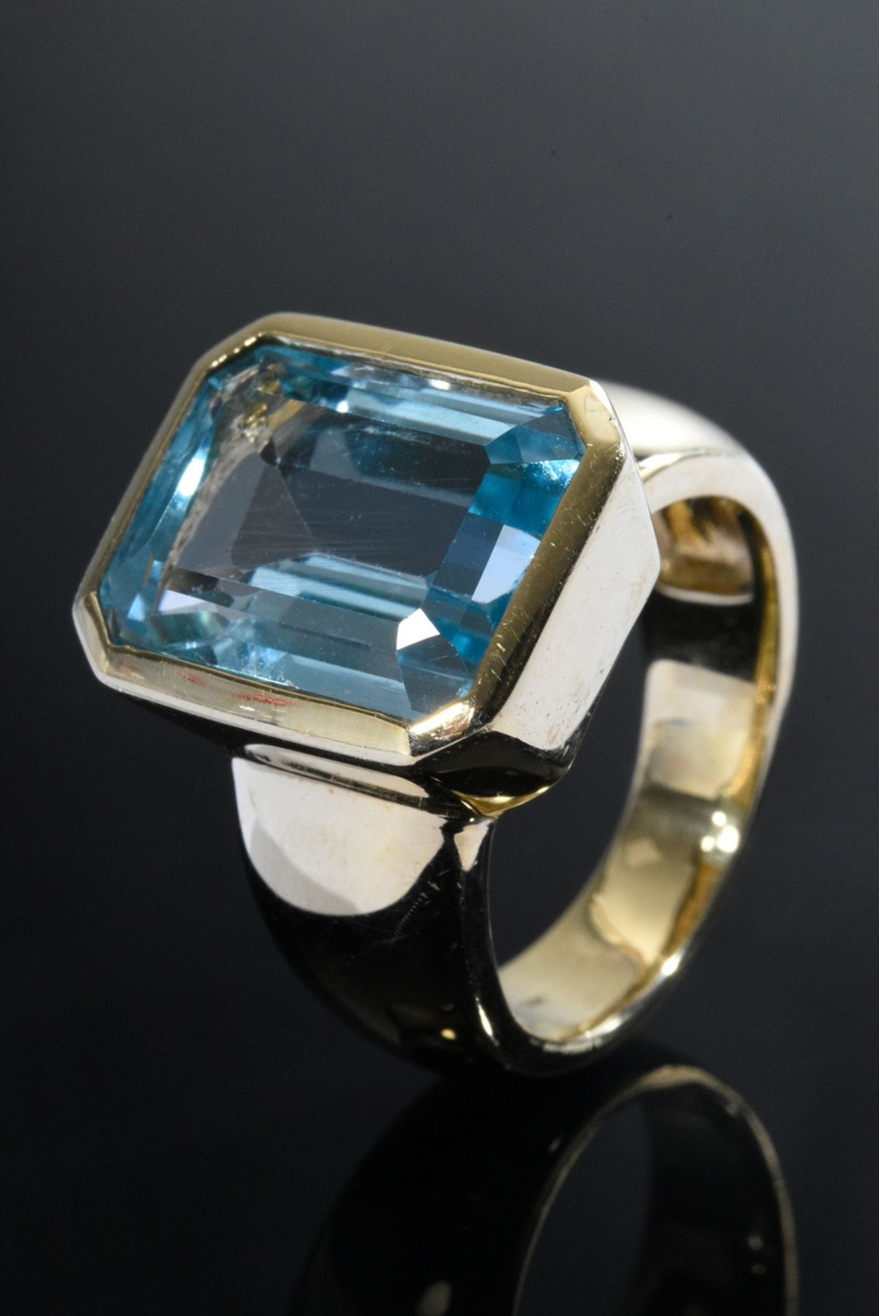 Breiter Gelbgold 585 Ring mit blauem Topas im Baguetteschliff, 10,5g, Gr. 52