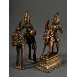 2 Diverse Gelbguss Figuren "Shiva zu Pferde" ausgestattet mit Schild und Schwert, Reiter und Pferd 