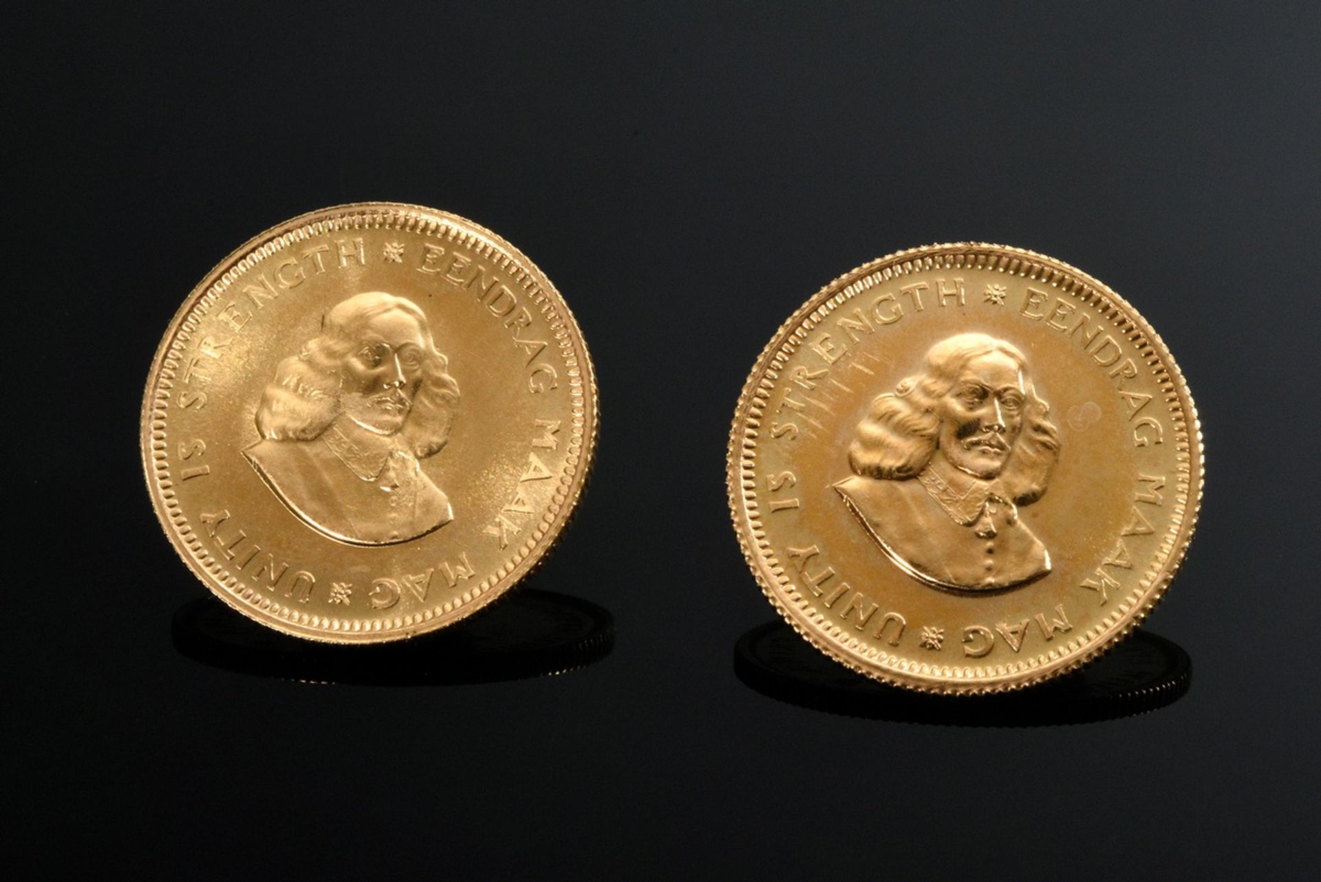 2 Gelbgold 916 Münzen „1 Rand Krügerrand" Münzen, 1966 und 1967, Südafrika, zus. 8g, Ø 1,9cm - Bild 2 aus 2