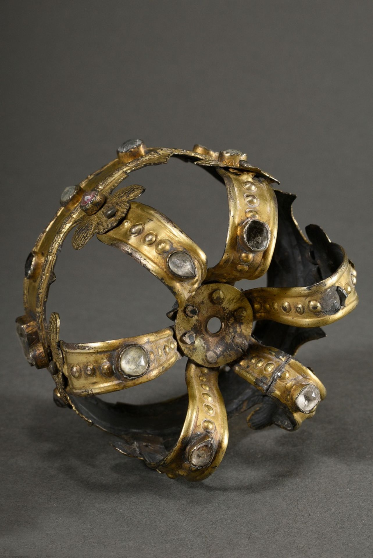Antique crown of the Virgin Mary with glass stones, probably South German, 19th century, gilt metal - Image 5 of 9
