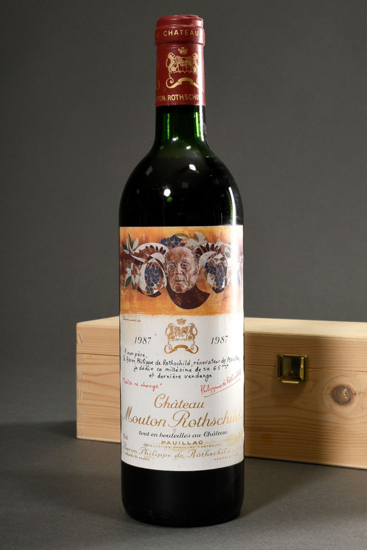 Flasche 1987 Château Mouton Rothschild, Bordeaux, Pauillac, 0,75l, Sammler Edition, Design Hans Ern