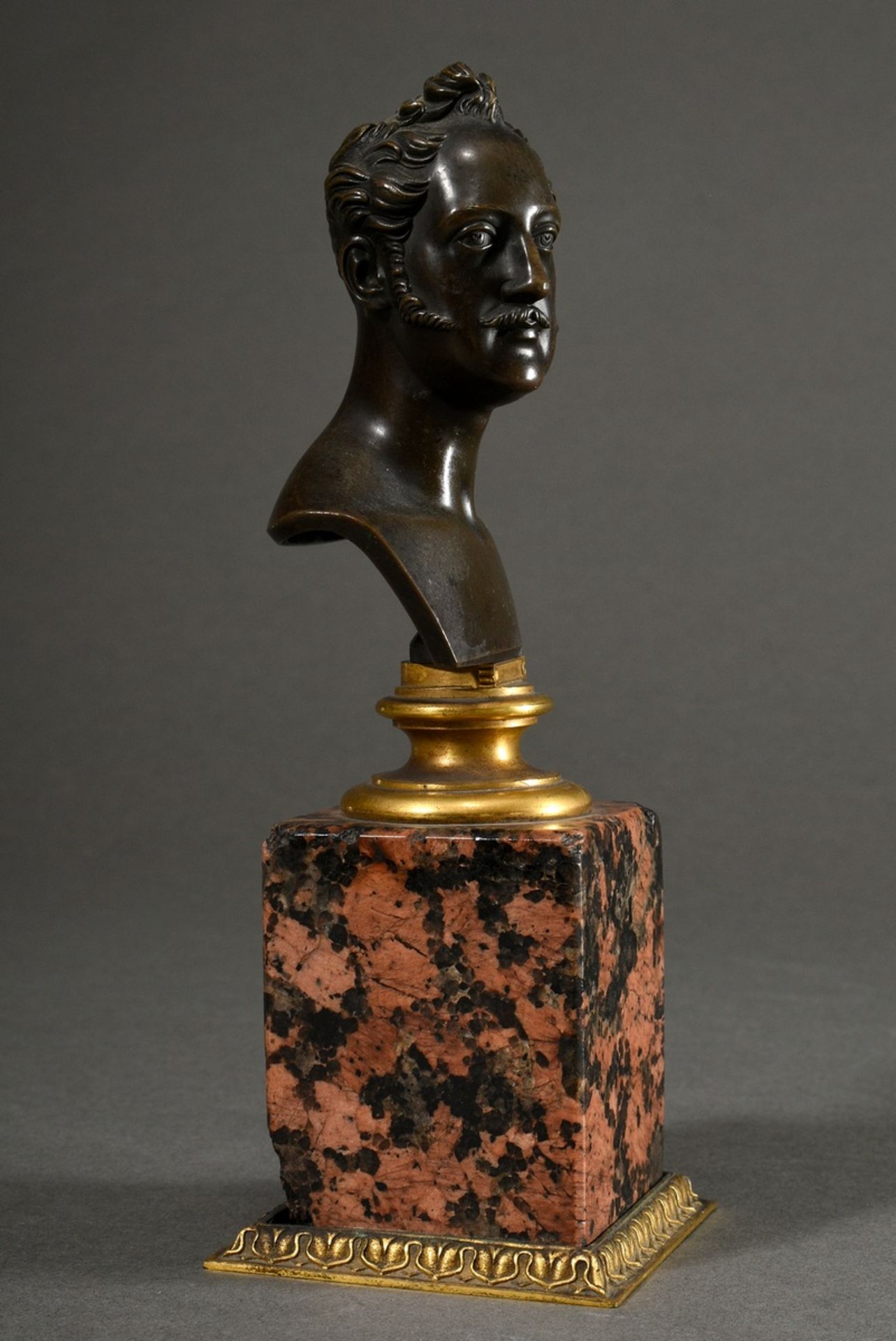 Rauch, Christian Daniel (1777-1857) Büste "Zar Nikolaus I (1796-1855)", brunierte Bronze auf feuerv - Bild 2 aus 8