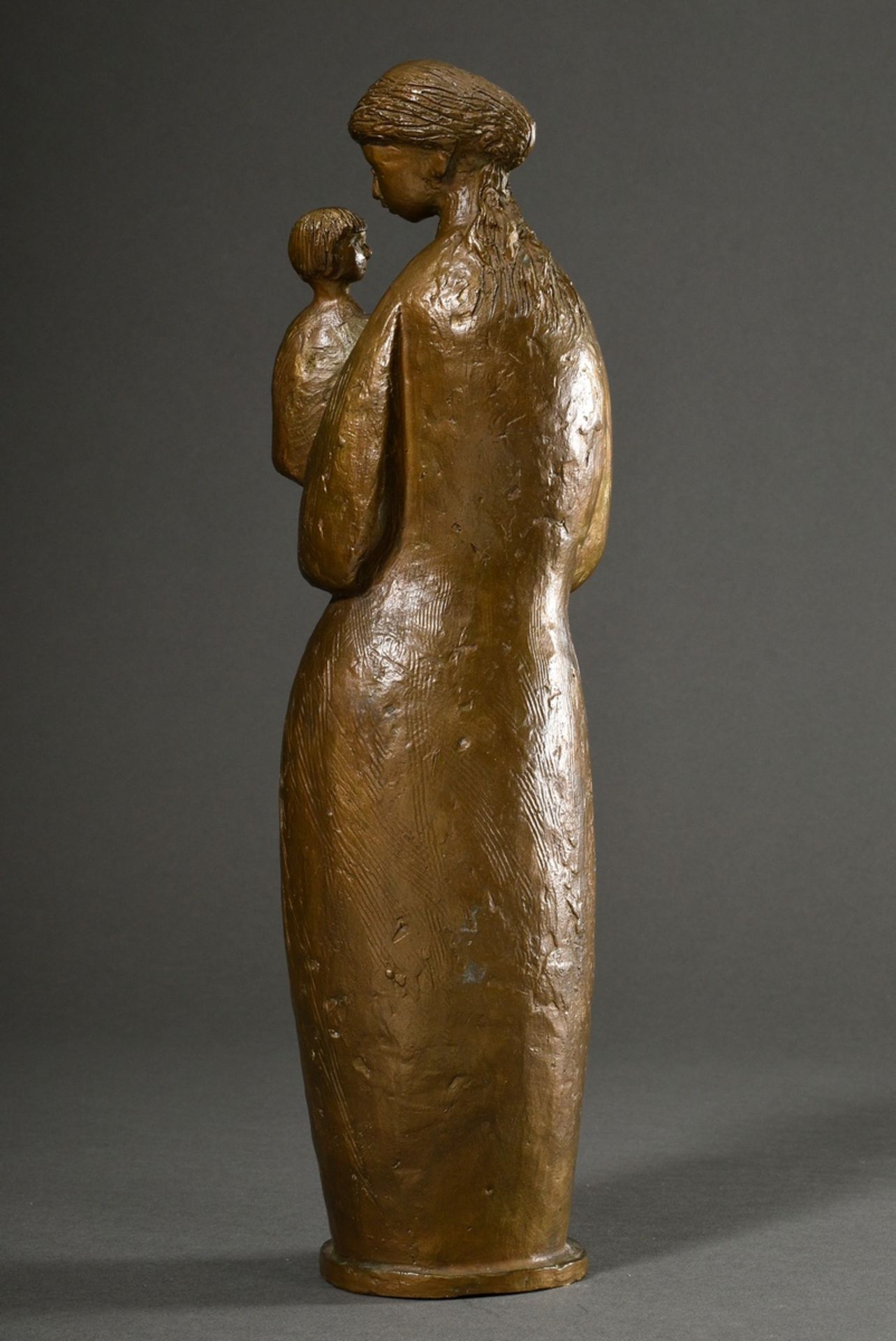 Baron, Josef (1920-2020) "Stehende Mutter Gottes mit Kind", Bronze, H. 36,5m - Bild 3 aus 6