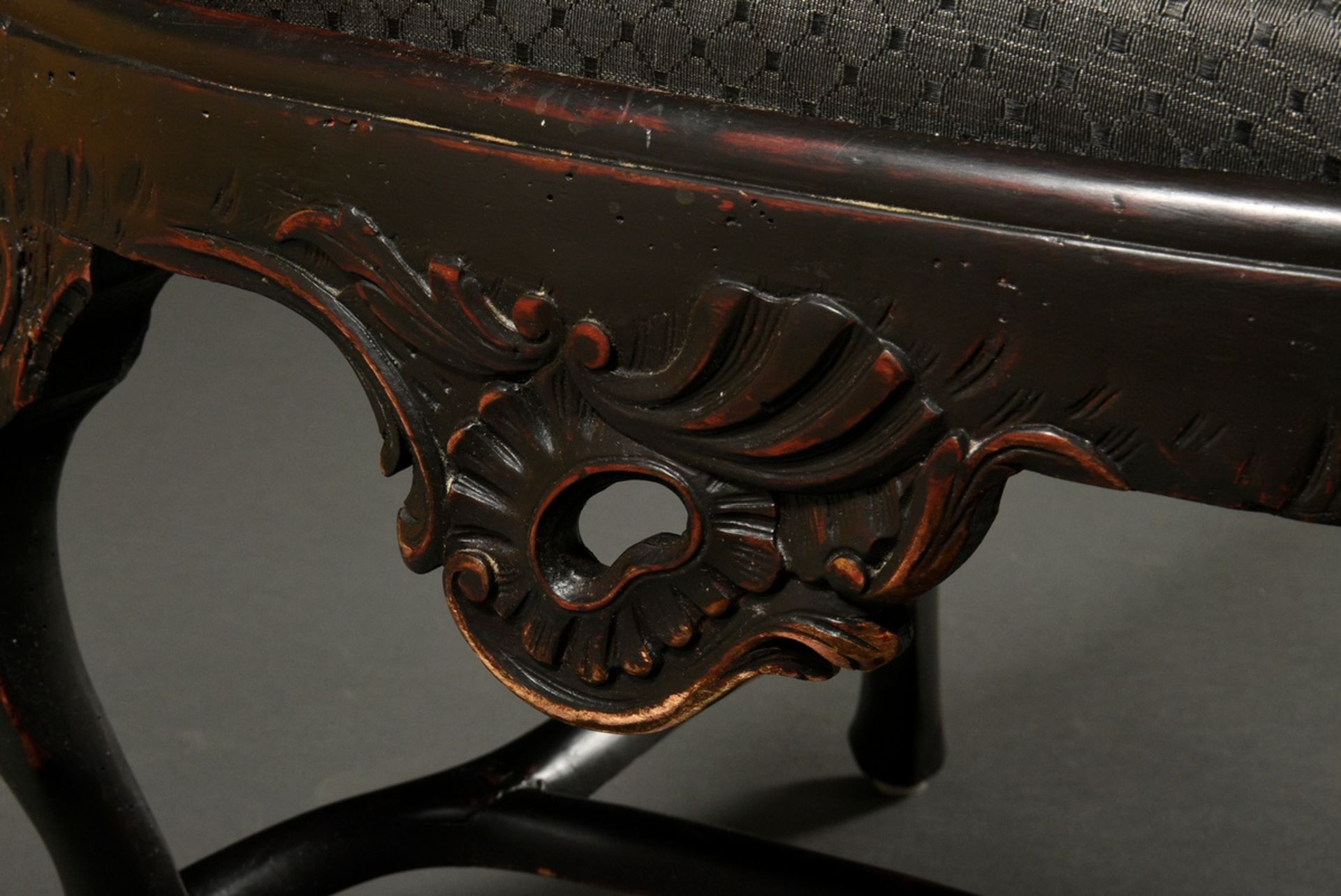 Schwarz gefasster Armlehnsessel in barocker Façon, H. 49/97,5cm - Bild 6 aus 9