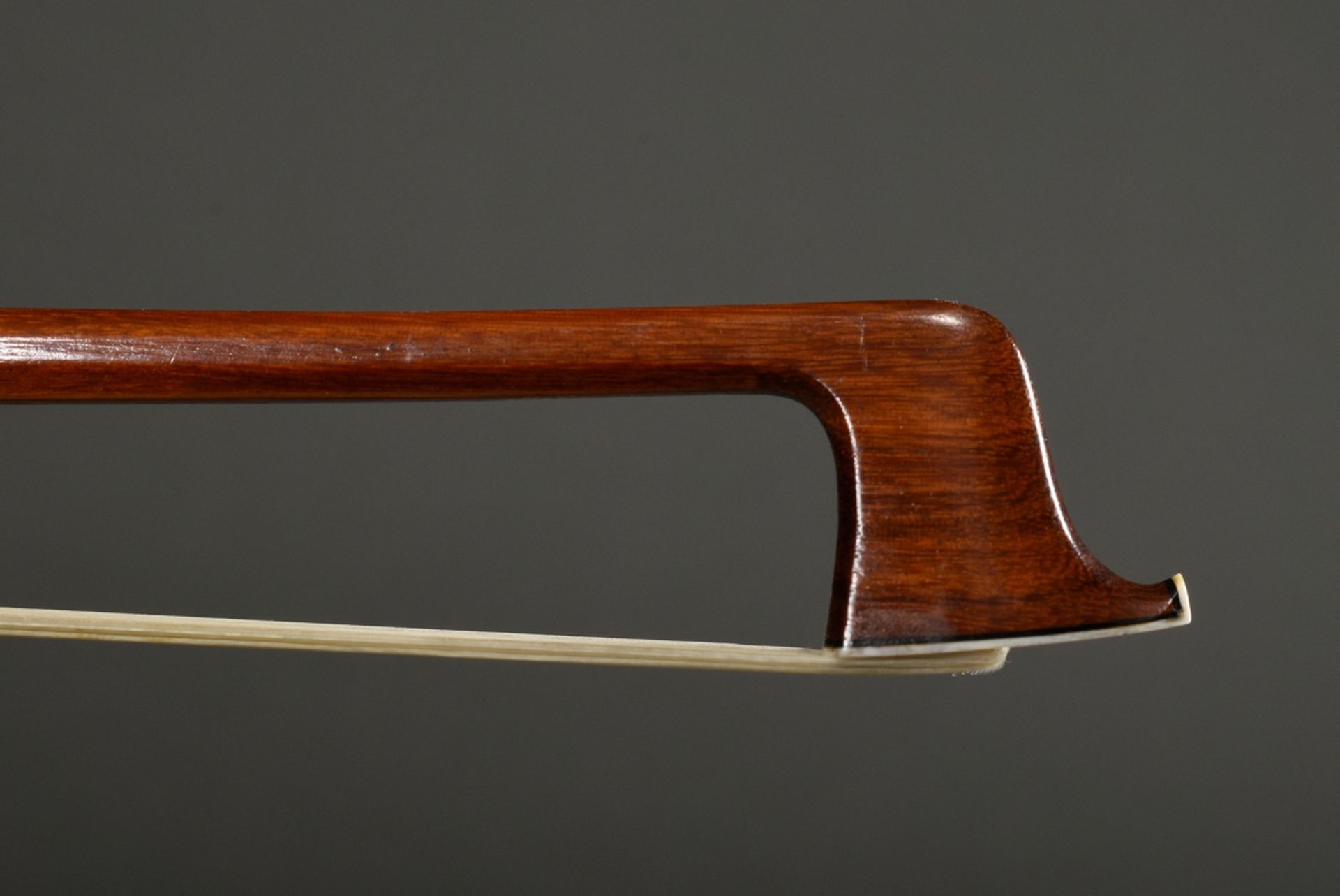 Masterly violin bow, stamped "Max Wunderlich", Germany 1st half 20th c., finely chased silver fitti - Image 13 of 14
