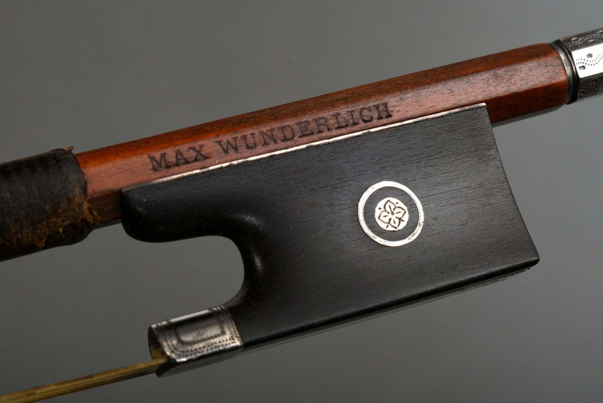 Masterly violin bow, stamped "Max Wunderlich", Germany 1st half 20th c., finely chased silver fitti - Image 3 of 14