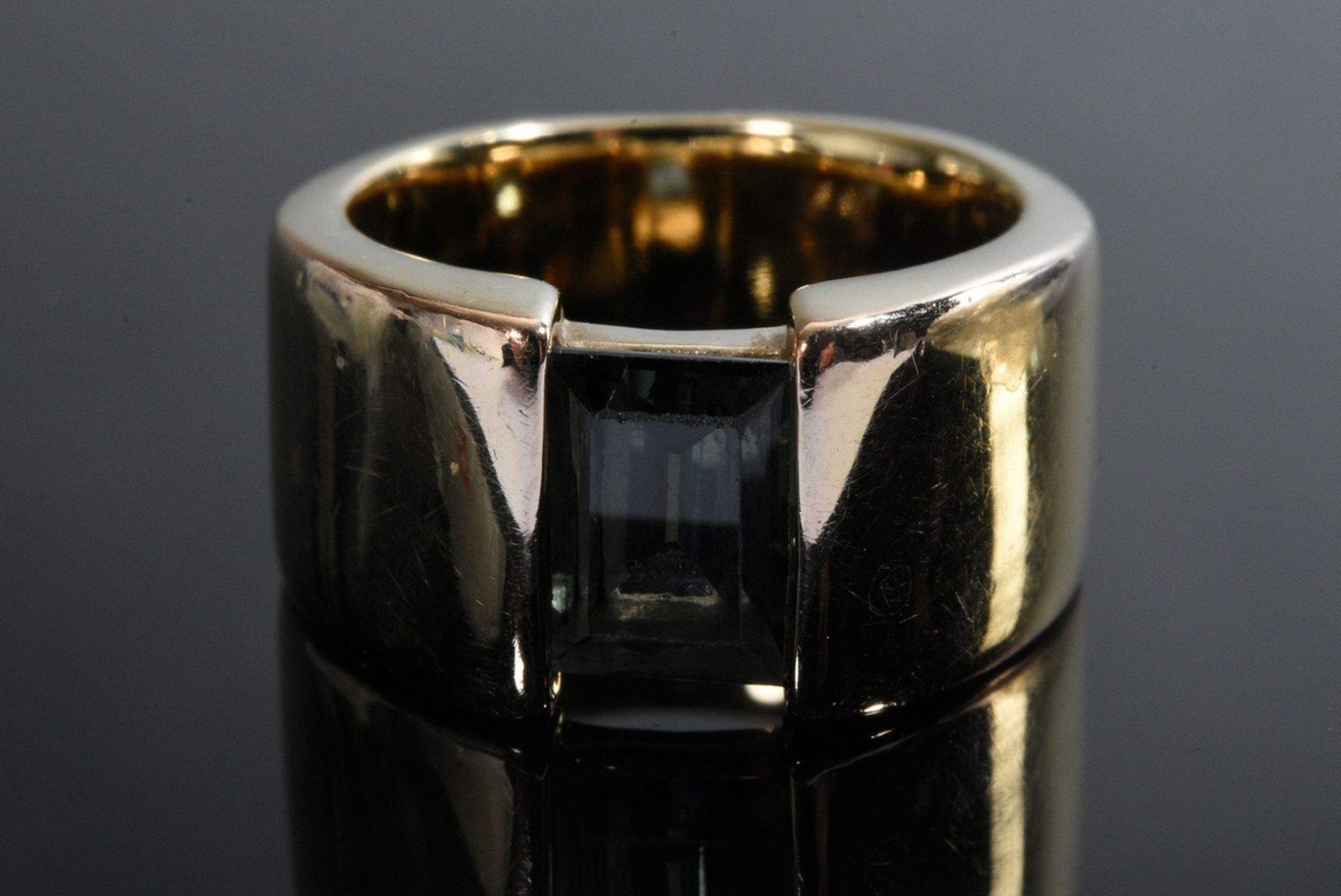 Moderner massiver Gelbgold 585 Ring mit grünem Turmalin, 10,6g, Gr. 52, starke Tragespuren - Bild 3 aus 4