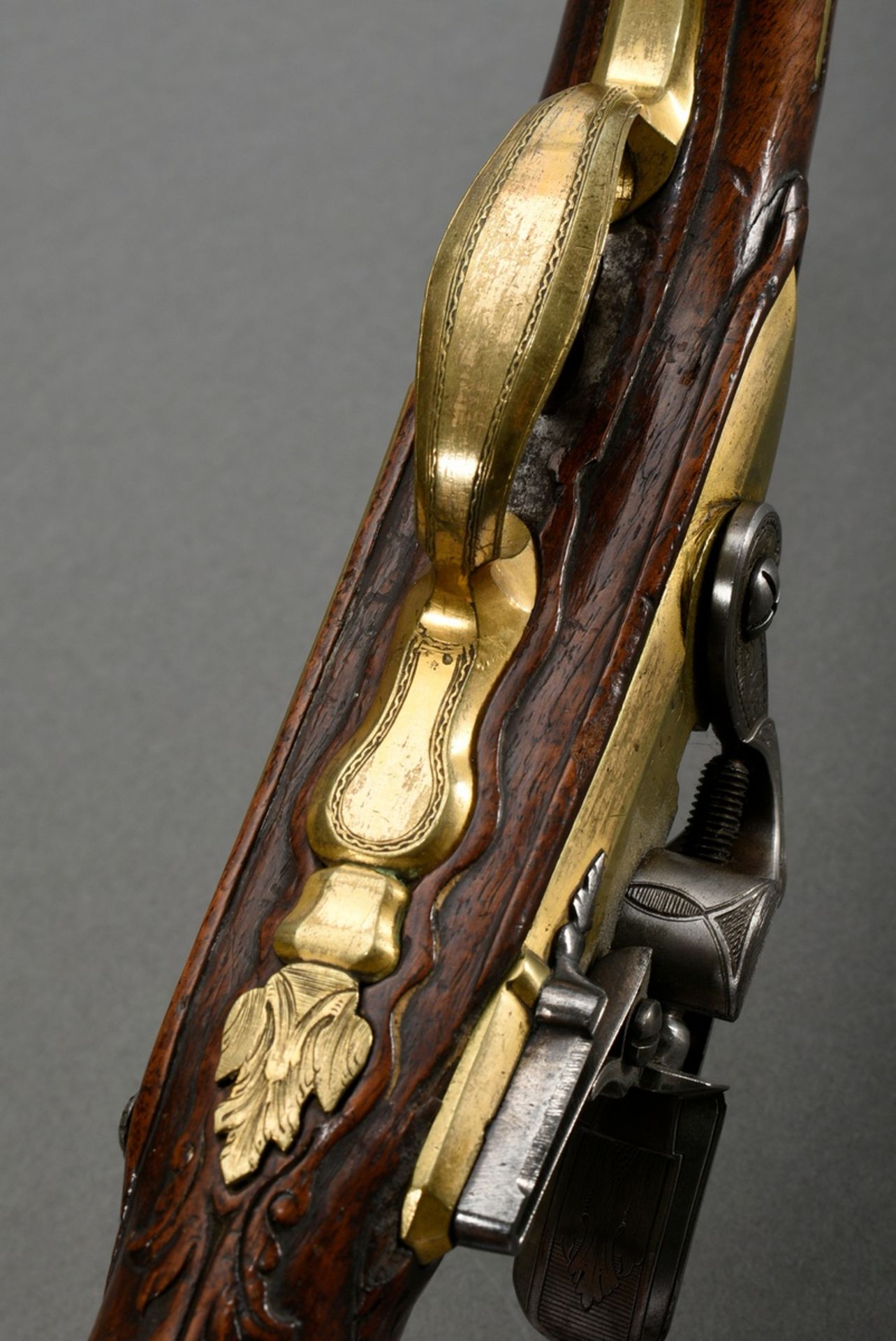 Muzzle loading flintlock cavalry pistol with iron barrel and brass gilt, finely engraved fittings " - Image 12 of 21