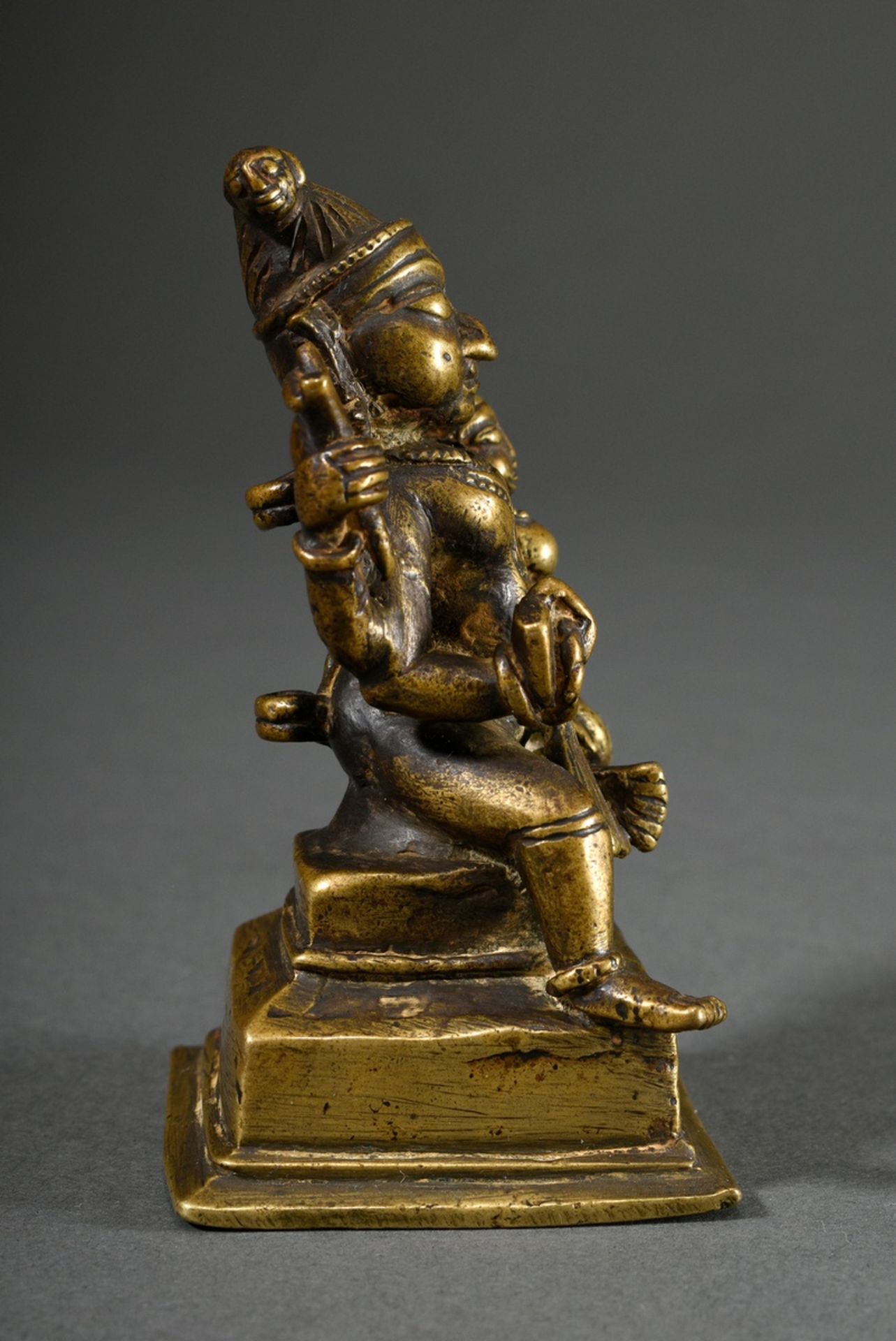 Gelbguss Figur "Narayana und Sri Devi/Lakshmi" auf Lotosblütensitz, Vishnu als Narayana  mit versch - Bild 3 aus 5